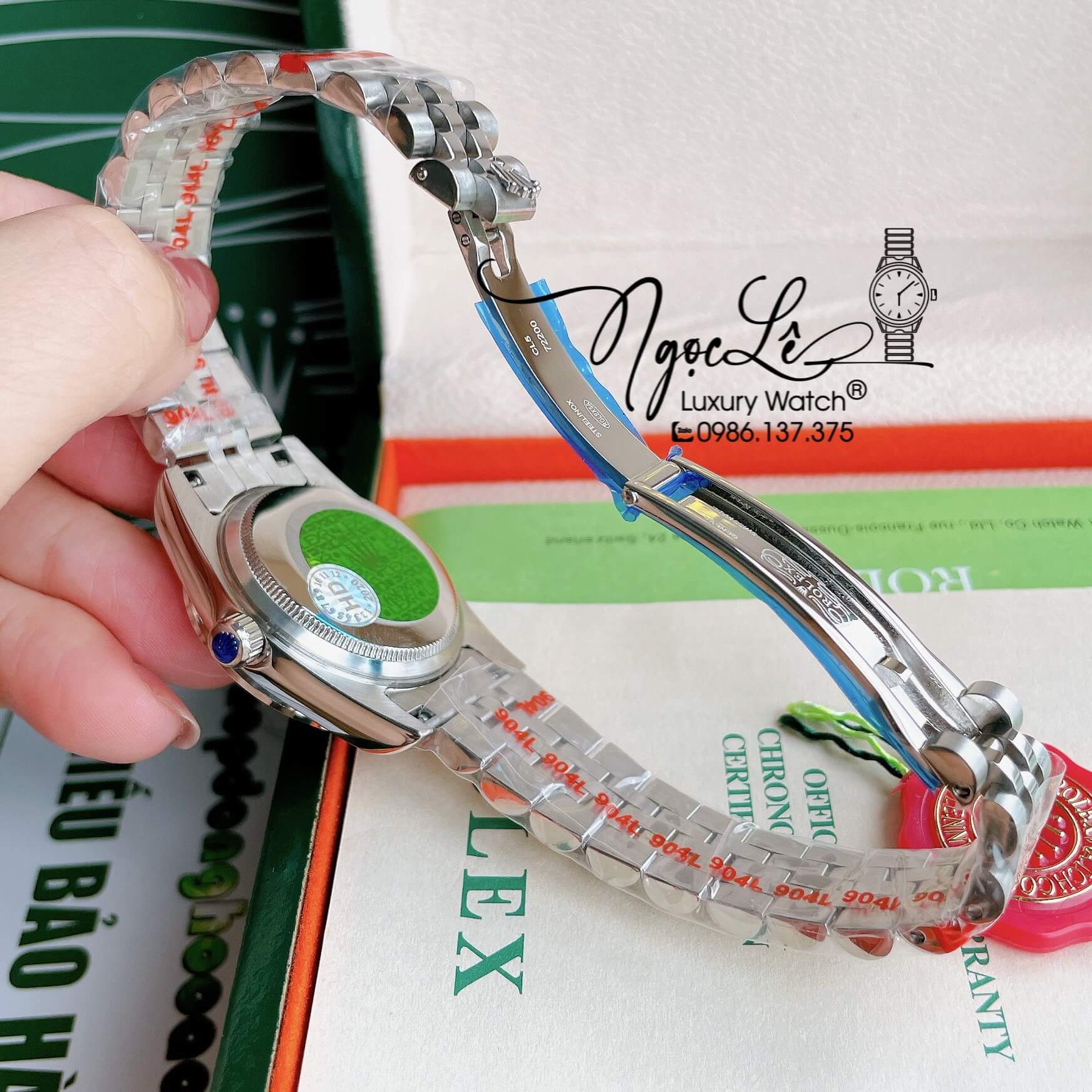 Đồng Hồ Nữ Rolex Datejust Pin Màu Bạc Mặt Xanh Rêu Đính Đá Size 32mm Full Box