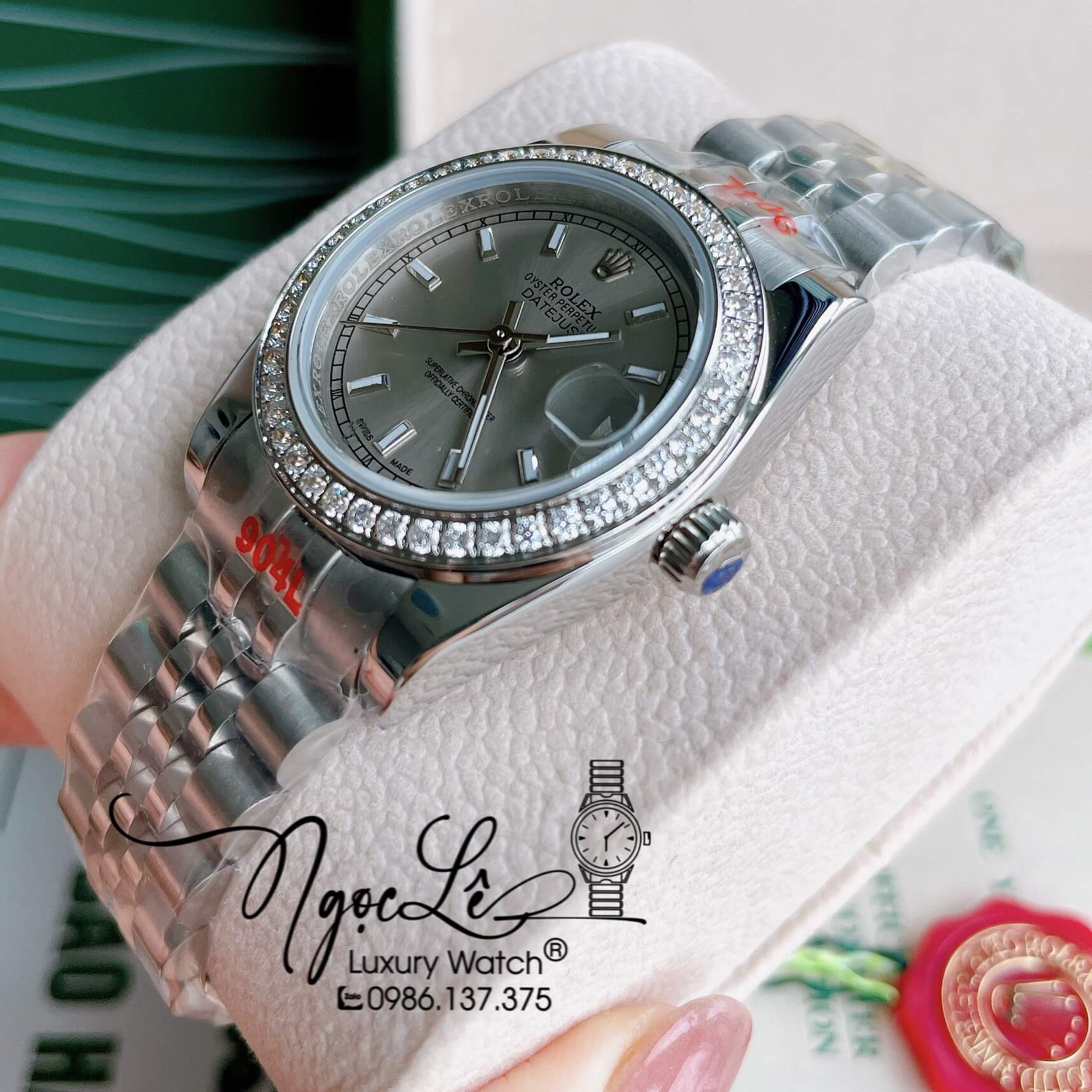 Đồng Hồ Nữ Rolex Datejust Pin Màu Bạc Mặt Xám Nhạt Đính Đá Size 32mm Full Box