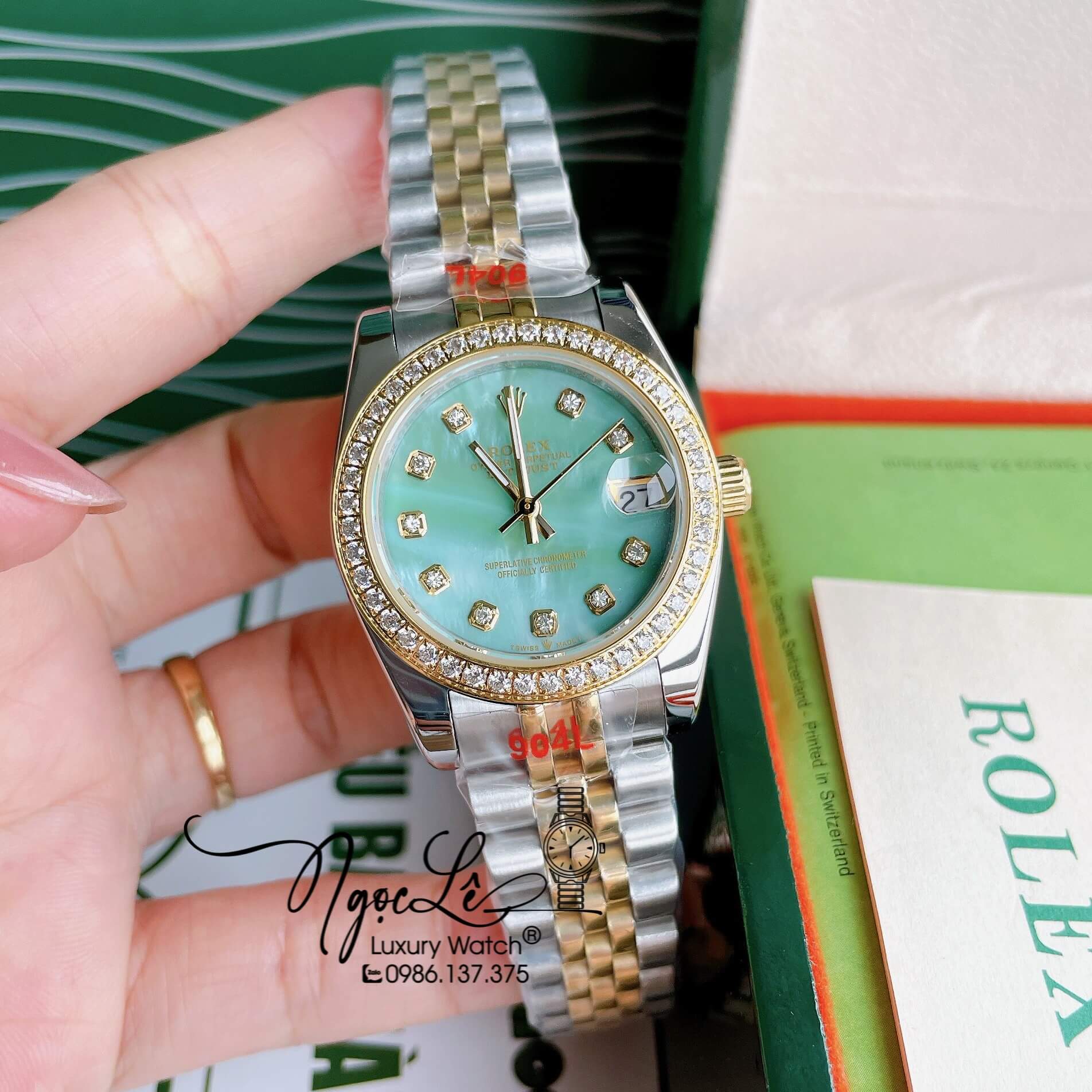 Đồng Hồ Nữ Rolex Datejust Pin Màu Demi Vàng Mặt Xanh Ngọc Xà Cừ Đính Đá Size 32mm