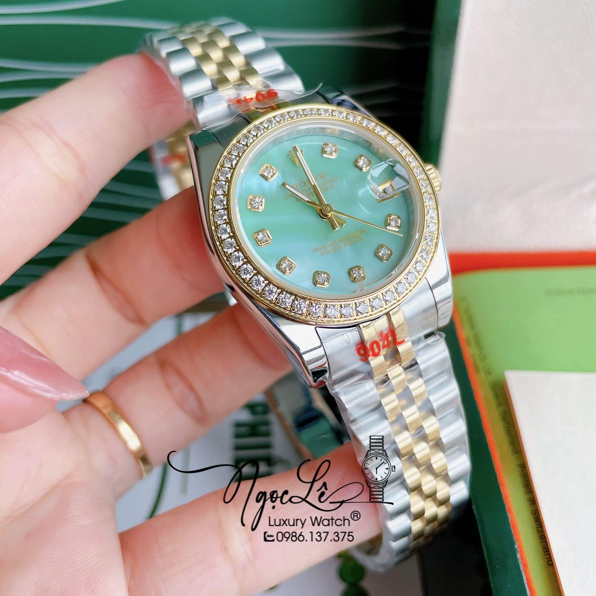 Đồng Hồ Nữ Rolex Datejust Pin Màu Demi Vàng Mặt Xanh Ngọc Xà Cừ Đính Đá Size 32mm