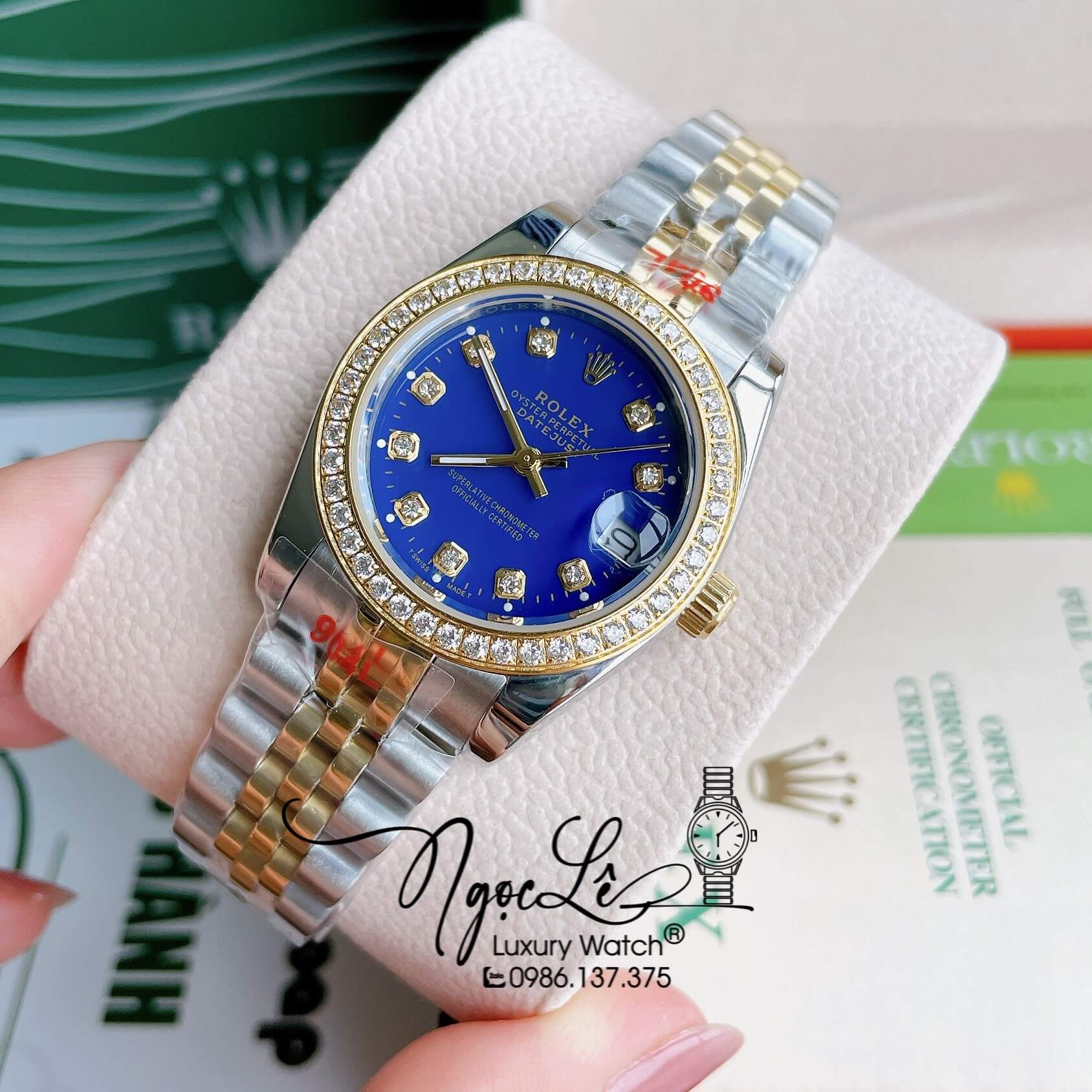 Đồng Hồ Nữ Rolex Datejust Pin Màu Demi Vàng Mặt Xanh Coban Đính Đá Size 32mm