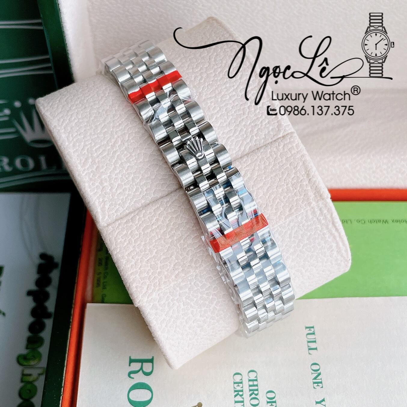 Đồng Hồ Nữ Rolex Datejust Pin Màu Bạc Mặt Đen Đính Đá Size 32mm