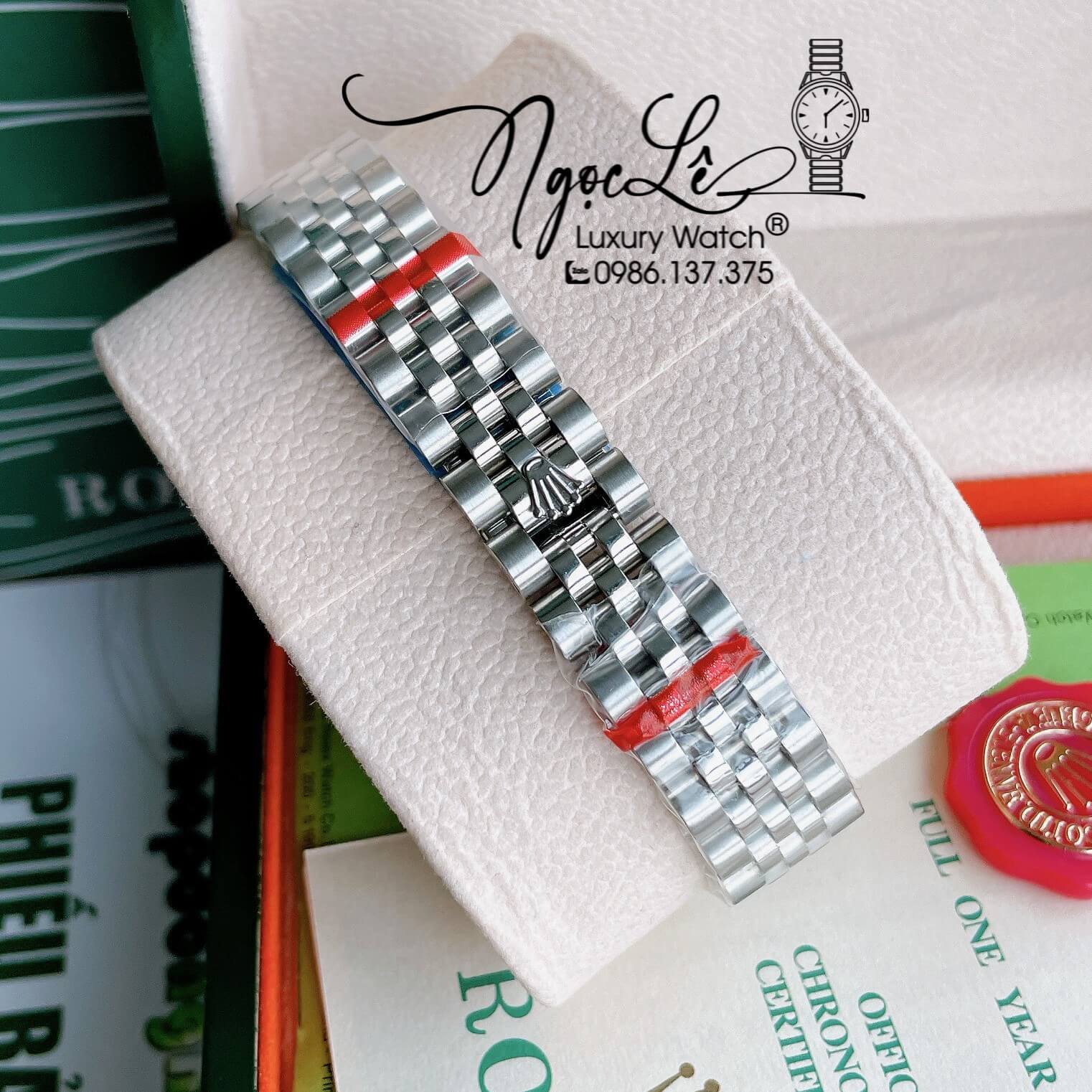 Đồng Hồ Nữ Rolex Datejust Pin Màu Bạc Mặt Xanh Coban Đính Đá Size 32mm Full Box