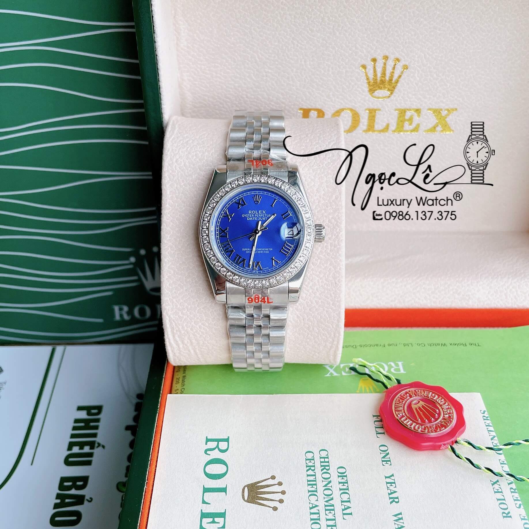Đồng Hồ Nữ Rolex Datejust Pin Màu Bạc Mặt Xanh Coban Đính Đá Size 32mm Full Box