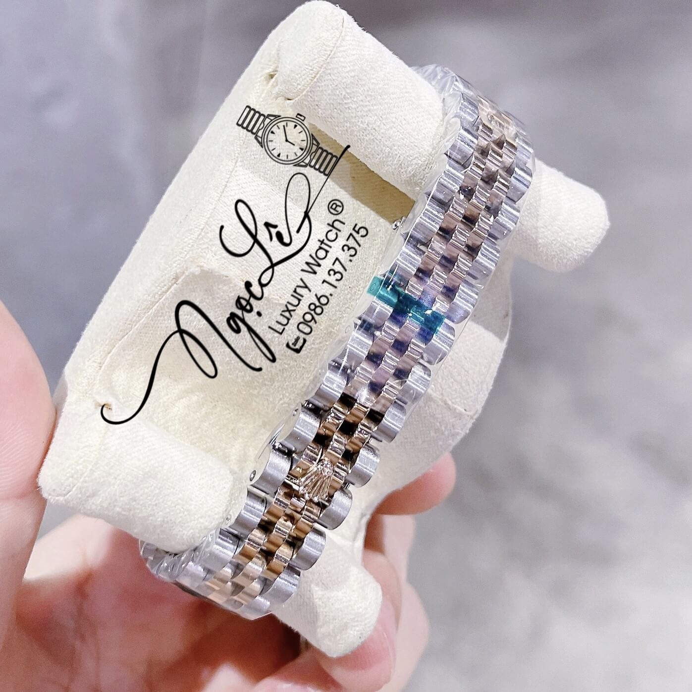 Đồng Hồ Nữ Rolex Datejust Pin Màu Demi Rose Mặt Tím Đính Đá Size 32mm