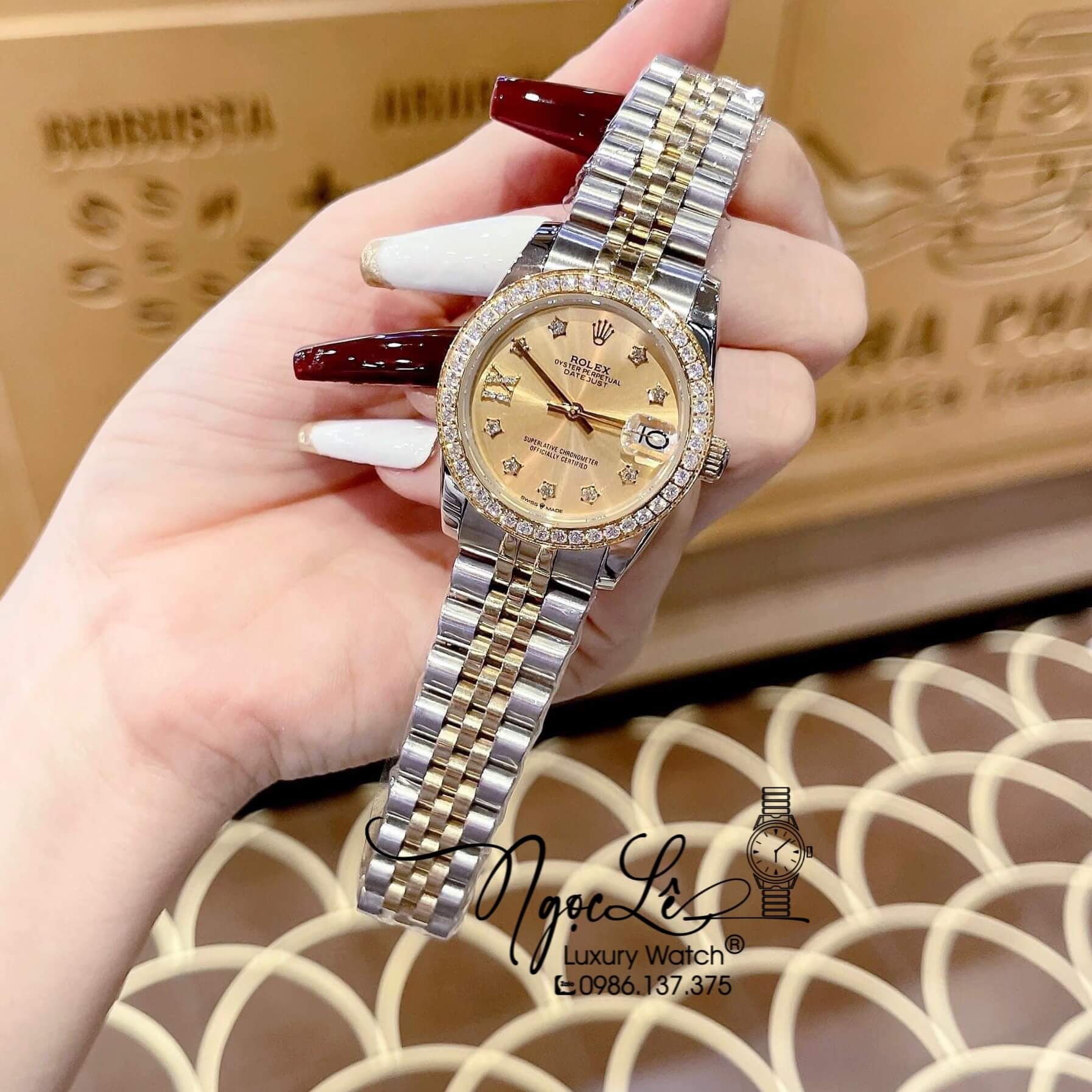 Đồng Hồ Nữ Rolex Datejust Pin Màu Demi Vàng Mặt Vàng Đính Đá Size 32mm