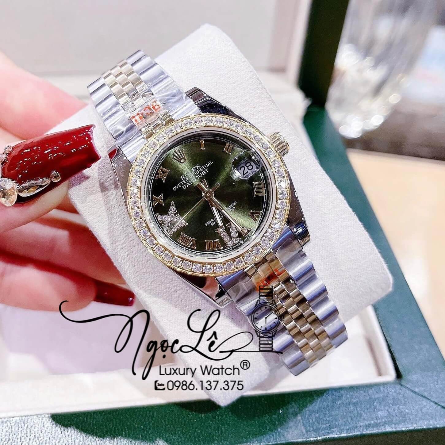 Đồng Hồ Nữ Rolex Datejust Pin Màu Demi Vàng Mặt Xanh Rêu Đính Đá Size 32mm