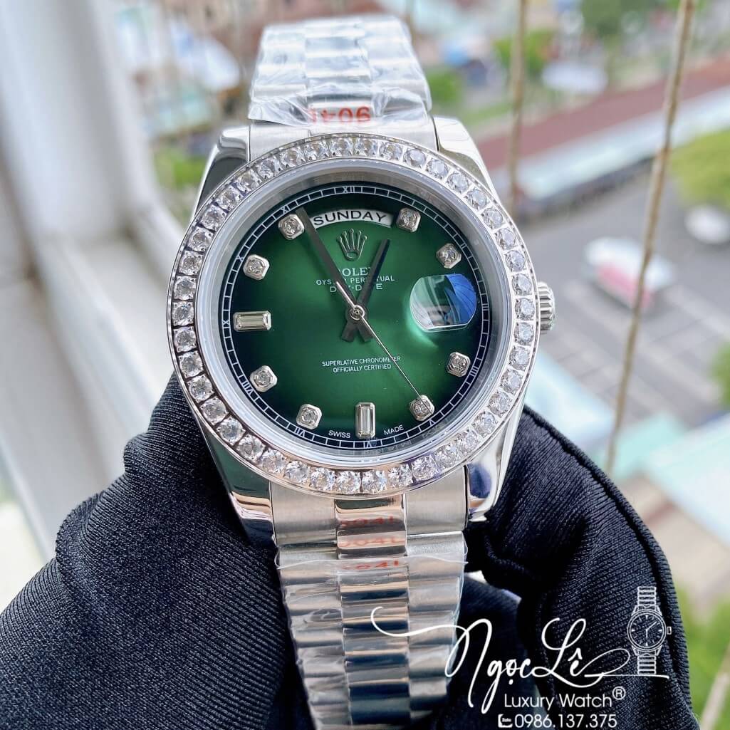 Đồng Hồ Rolex Day-Date Automatic Dây Kim Loại Bạc Mặt Xanh Ombre Đính Đá 41mm