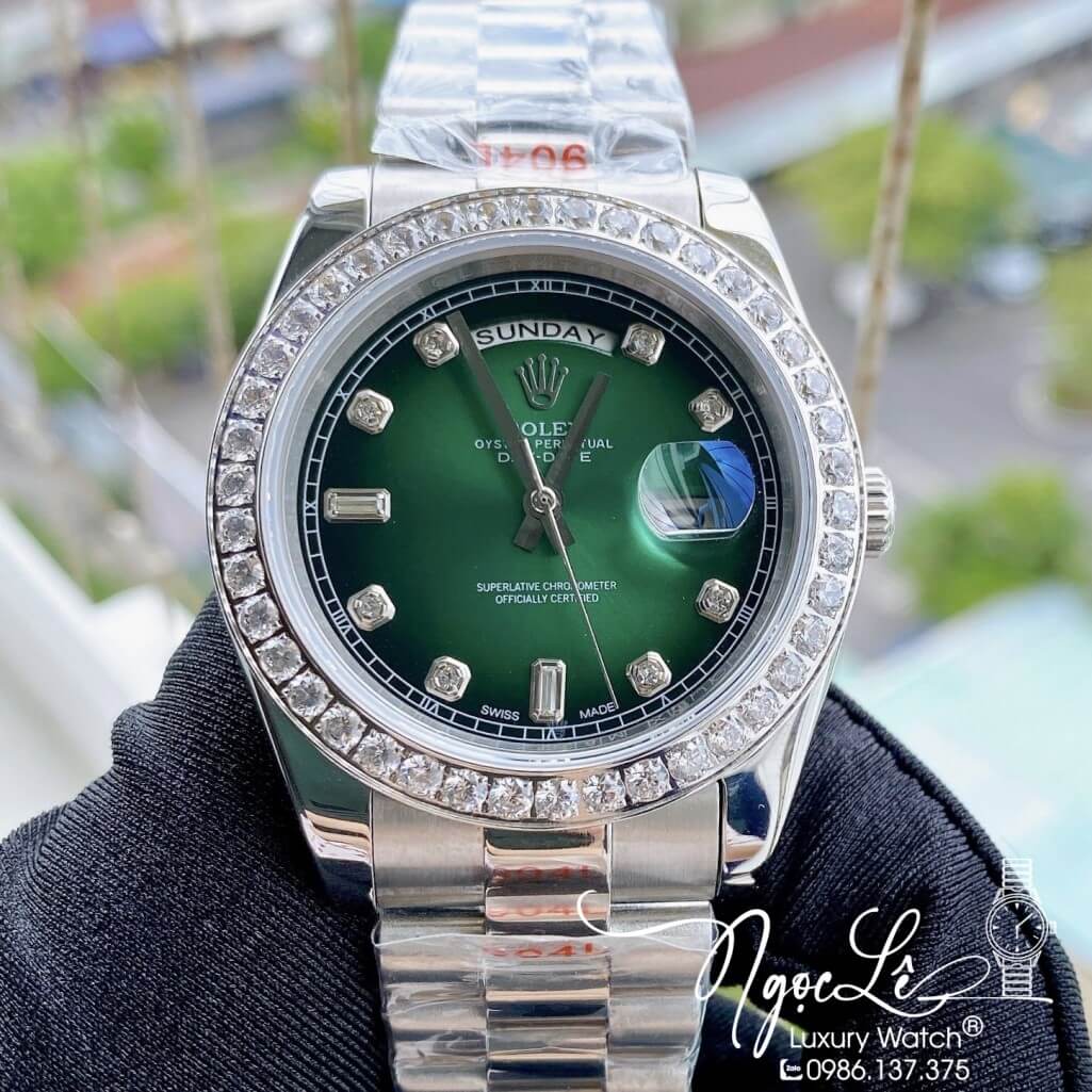 Đồng Hồ Rolex Day-Date Automatic Dây Kim Loại Bạc Mặt Xanh Ombre Đính Đá 41mm