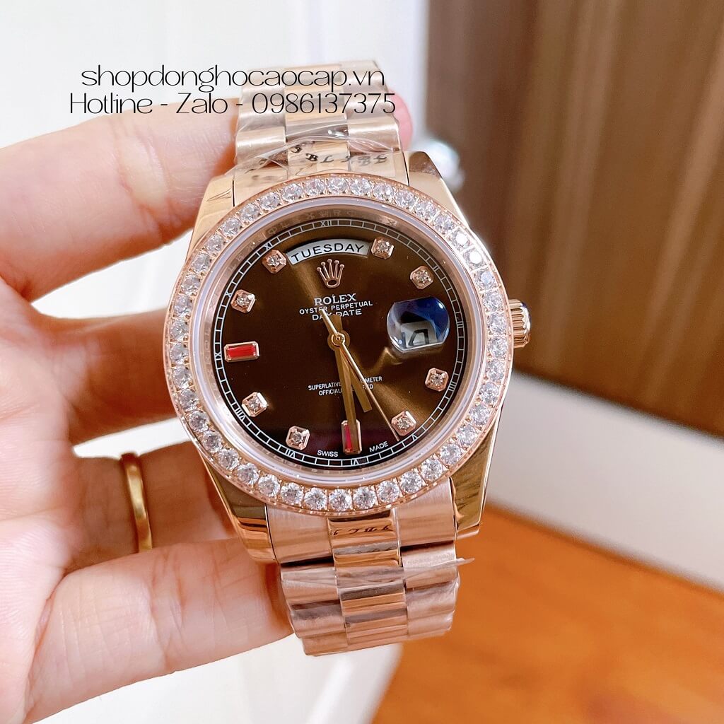 Đồng Hồ Rolex Day-Date Nam Automatic Vỏ Rose Gold Mặt Nâu Viền Đá 41mm