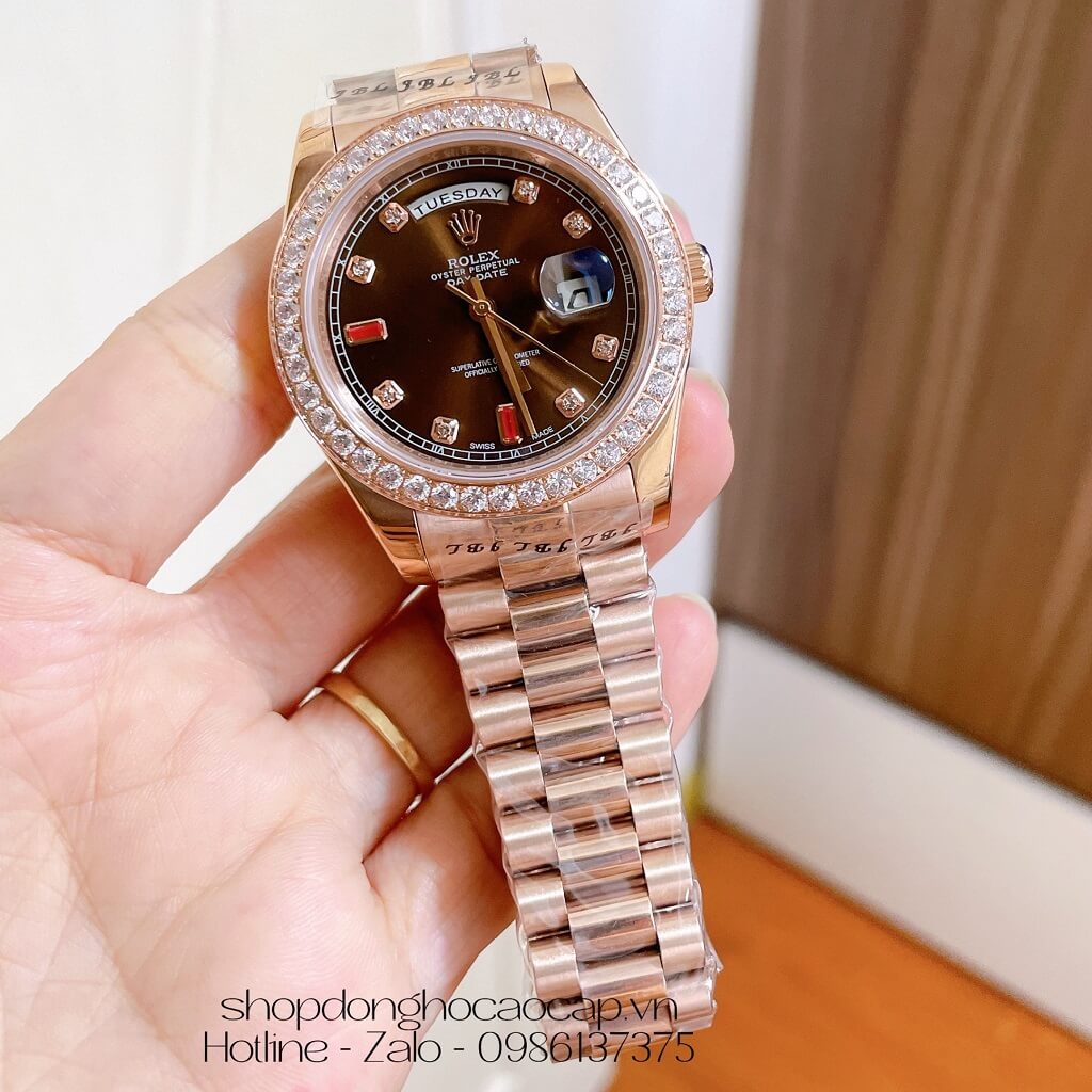 Đồng Hồ Rolex Day-Date Nam Automatic Vỏ Rose Gold Mặt Nâu Viền Đá 41mm