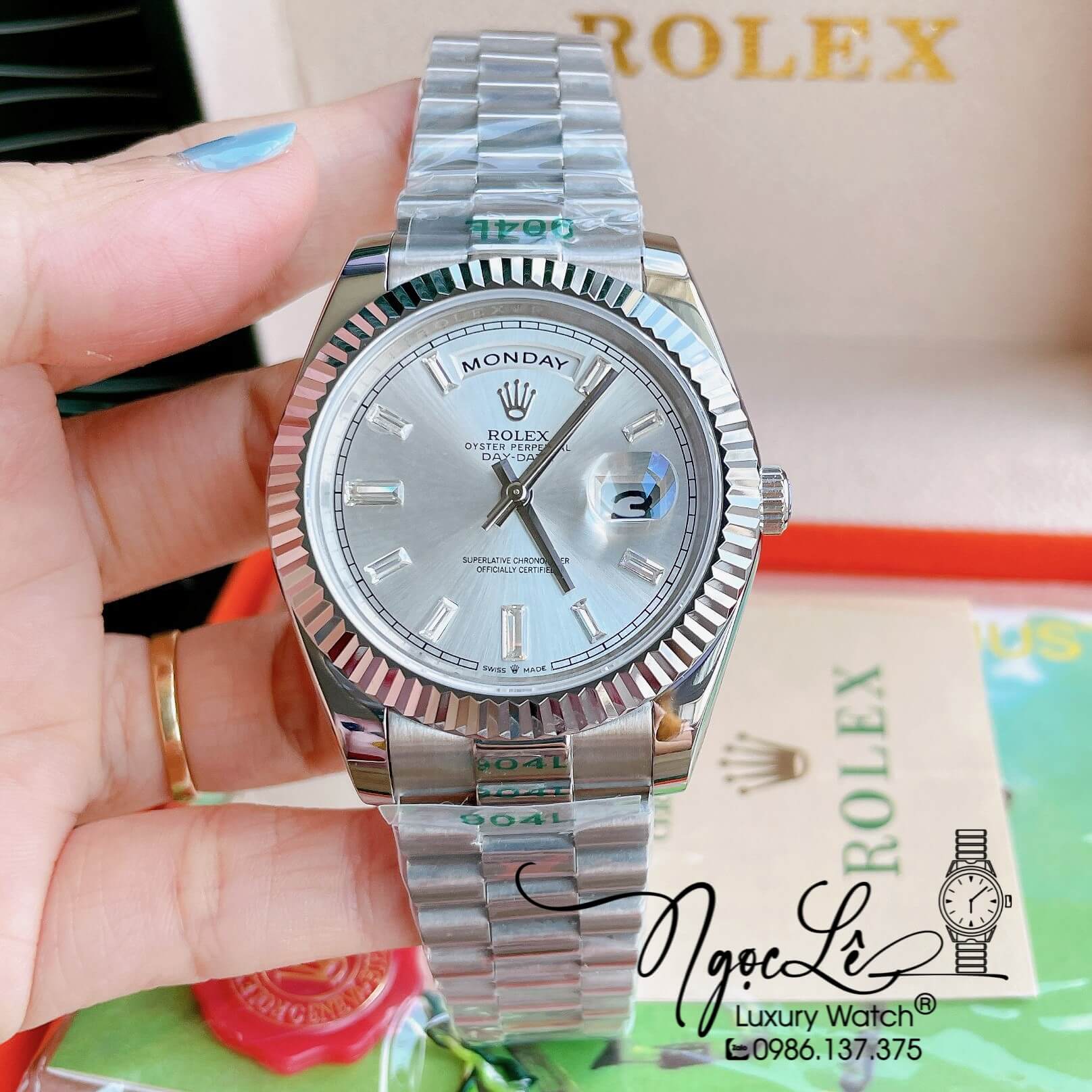 Đồng Hồ Rolex Day-Date Automatic Nam Dây Kim Loại Bạc Mặt Trắng Niềng Khía Size 41mm