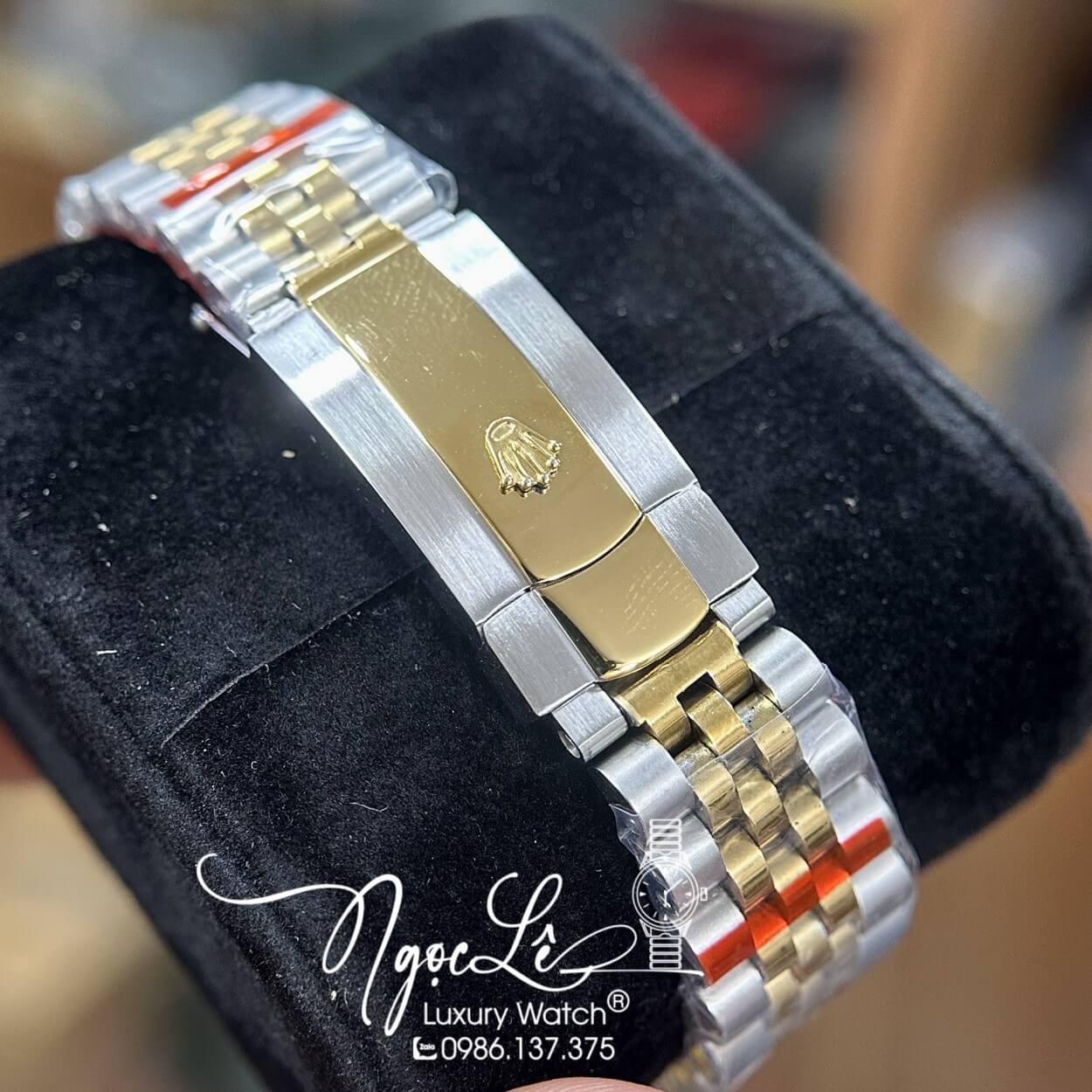 Đồng Hồ Rolex Day-Date Tự Động Dây Kim Loại Demi Vàng Mặt Đen Viền Đá Size 41mm