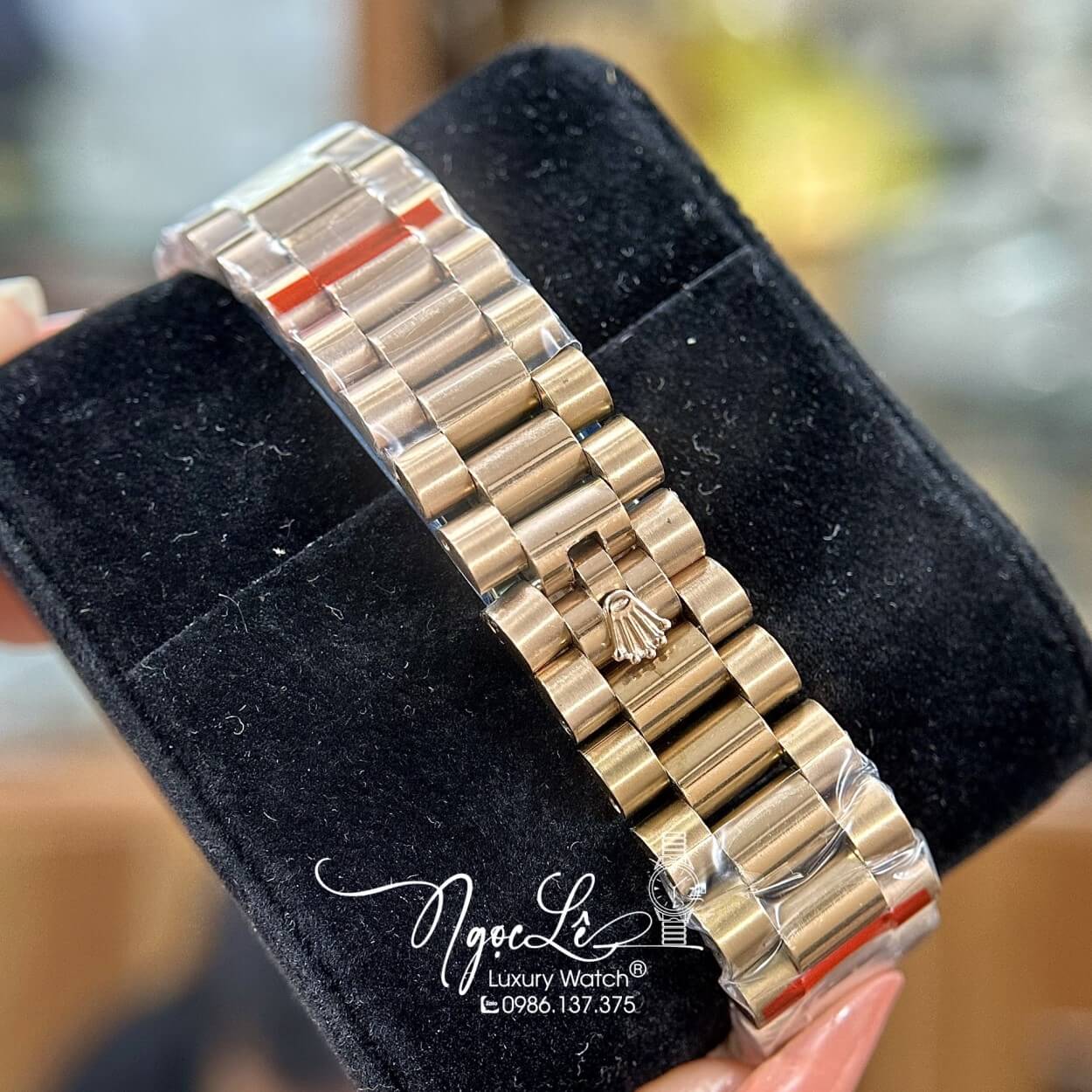 Đồng Hồ Rolex Day-Date Tự Động Dây Kim Loại Rose Gold Mặt Nâu Viền Đá Size 41mm