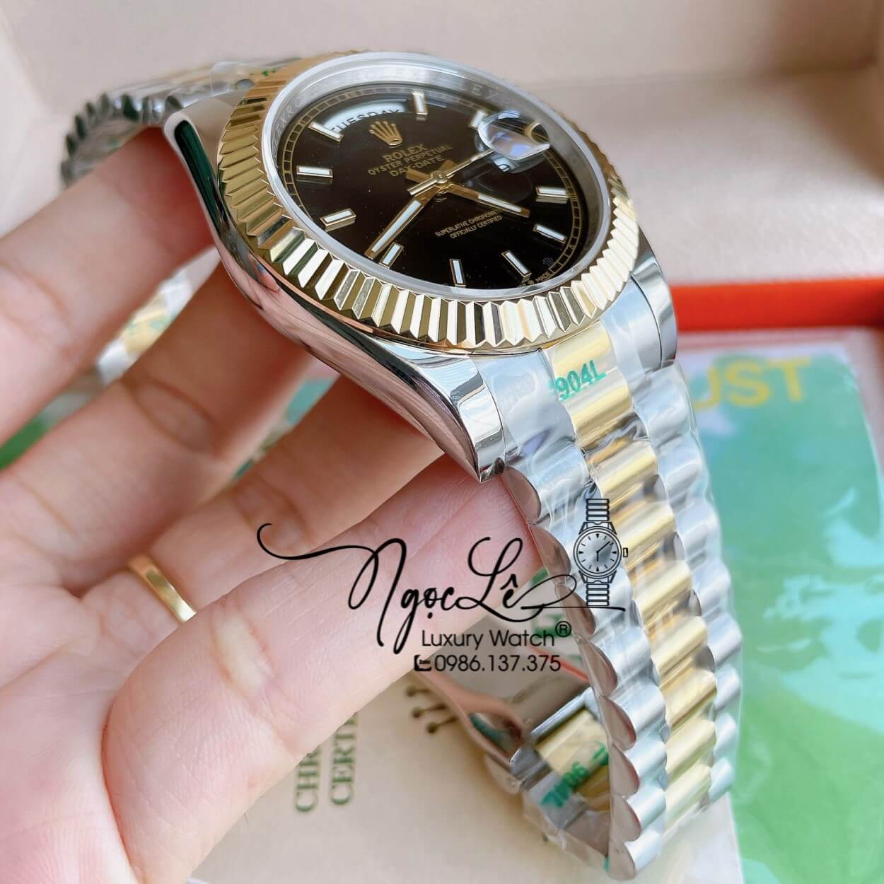 Đồng Hồ Rolex Day-Date Automatic Nam Dây Kim Loại Demi Vàng Mặt Đen Niềng Khía Size 41mm - Rolex nam siêu cấp 1:1 máy cơ tự động