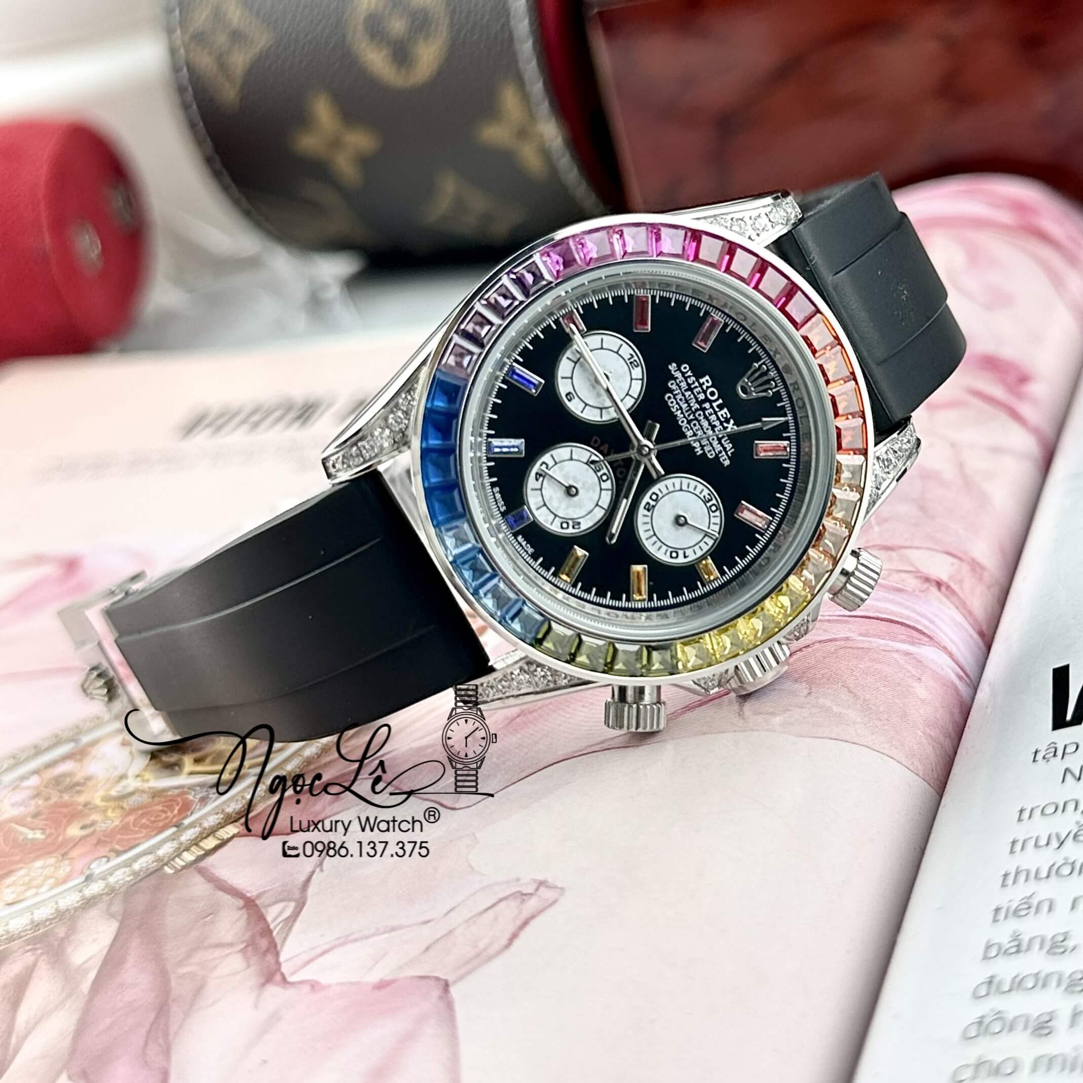 Đồng Hồ Nam Rolex Daytona Rainbow Automatic Dây Silicon Đen Vỏ Bạc Size 40mm
