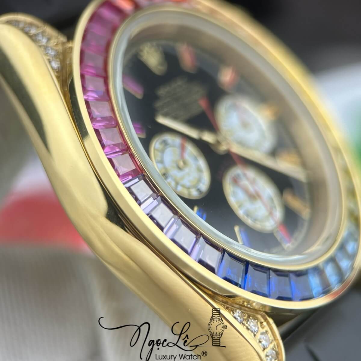 Đồng Hồ Nam Rolex Daytona Rainbow Automatic Dây Silicon Đen Vỏ Vàng Size 40mm