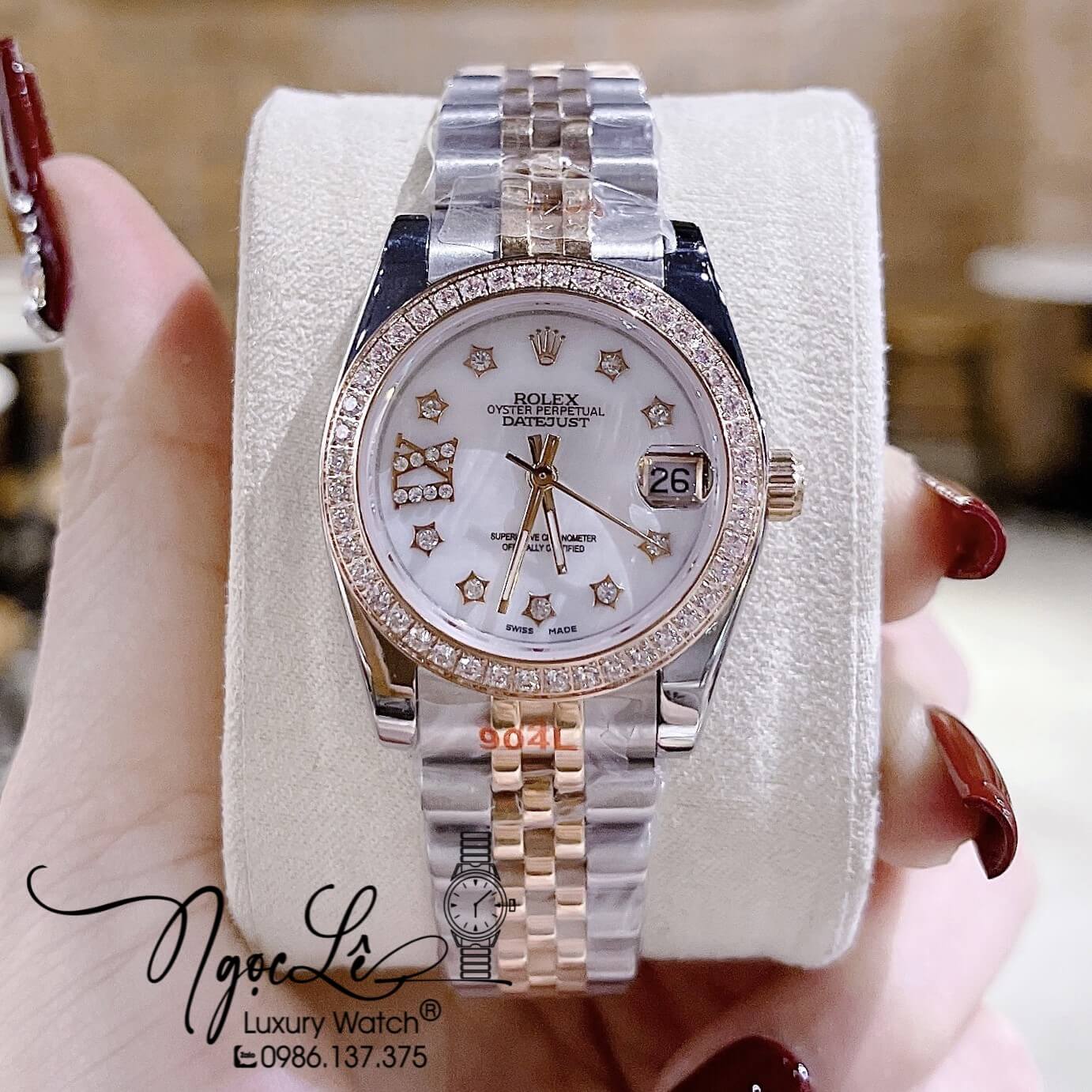 Đồng Hồ Nữ Rolex Datejust Pin Dây Kim Loại Demi Rose Mặt Xà Cừ Đính Đá Size 32mm