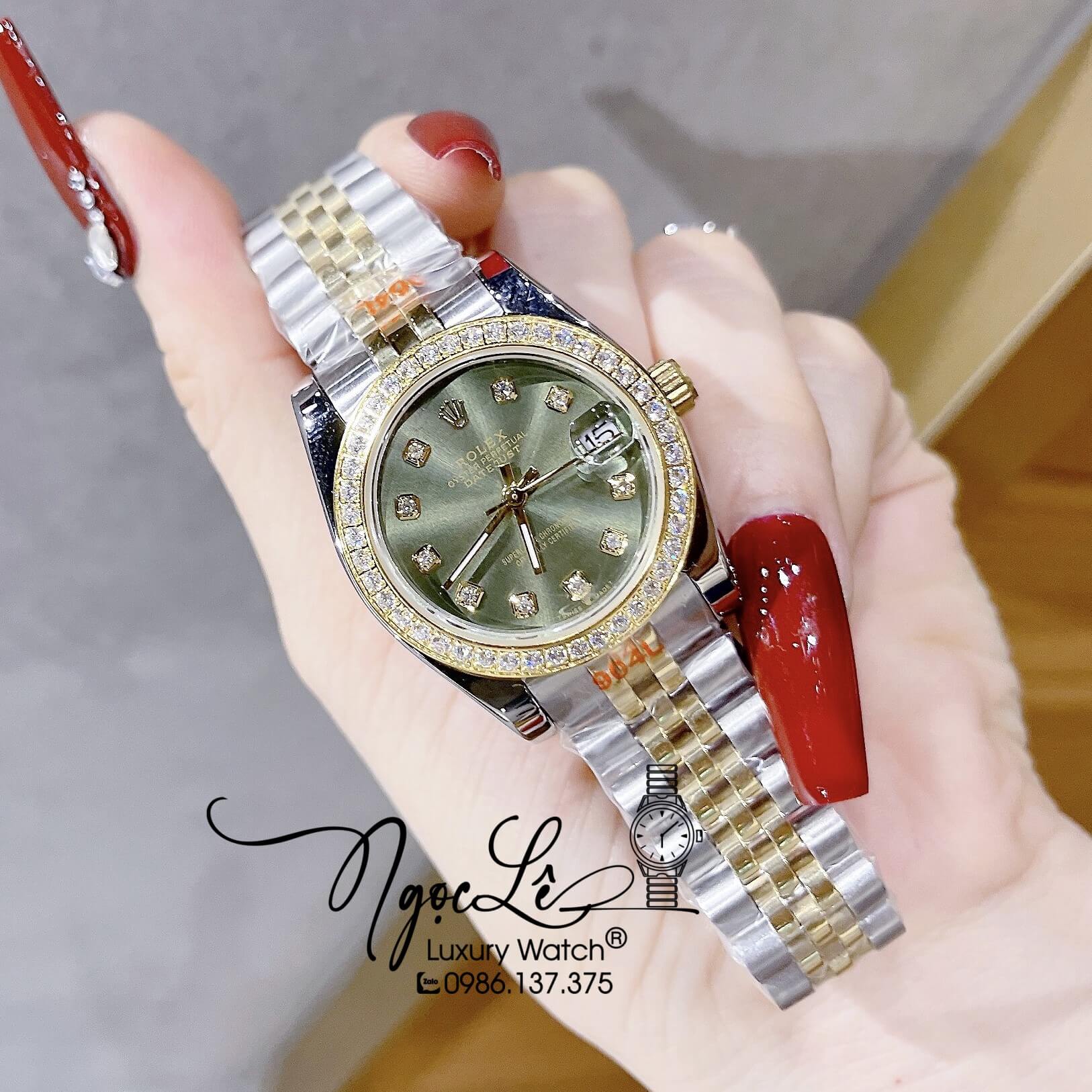 Đồng Hồ Nữ Rolex Datejust Máy Pin Dây Kim Loại Demi Gold Mặt Xanh Rêu Đính Đá 32mm