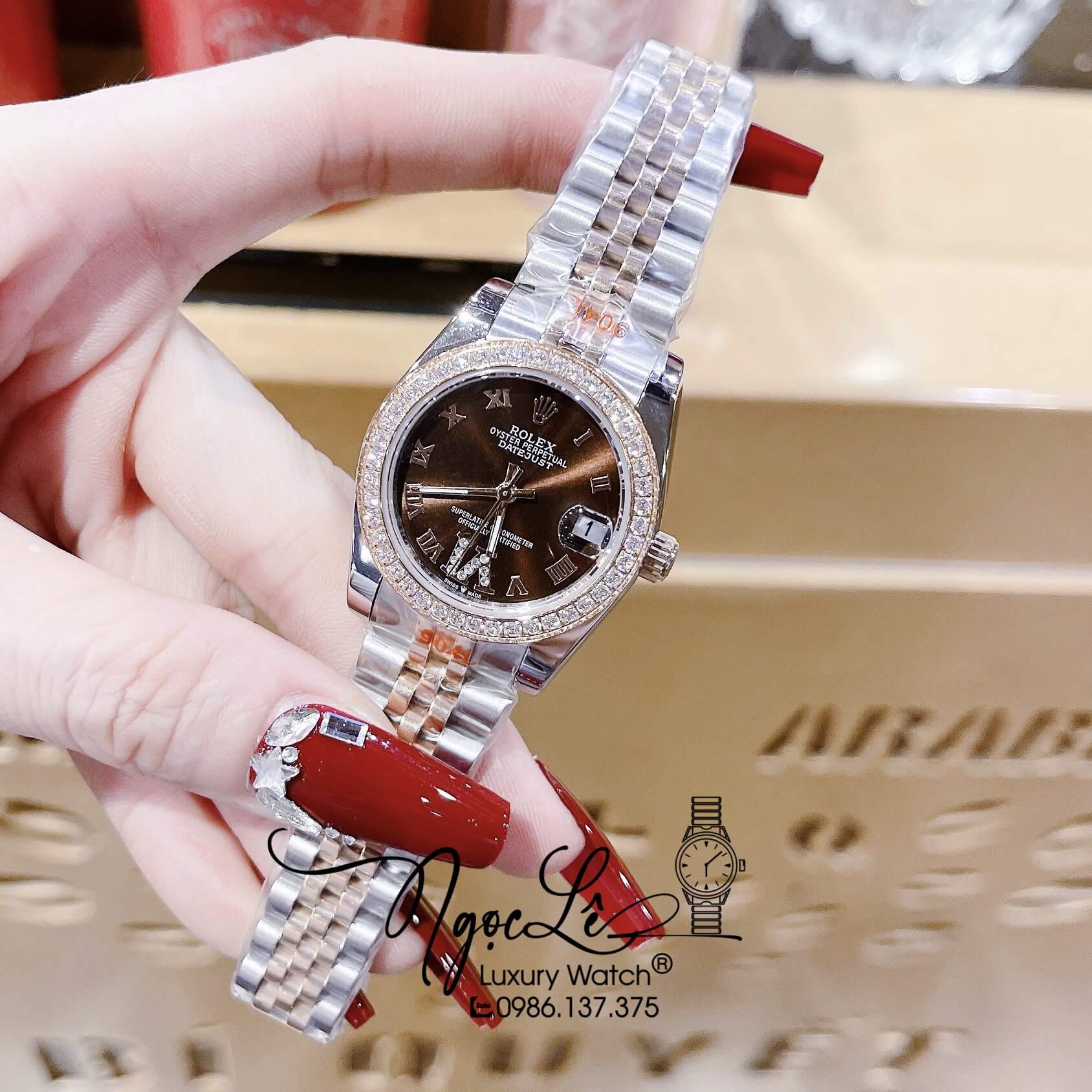 Đồng Hồ Nữ Rolex Datejust Máy Pin Dây Kim Loại Demi Rose Mặt Nâu Đính Đá 32mm