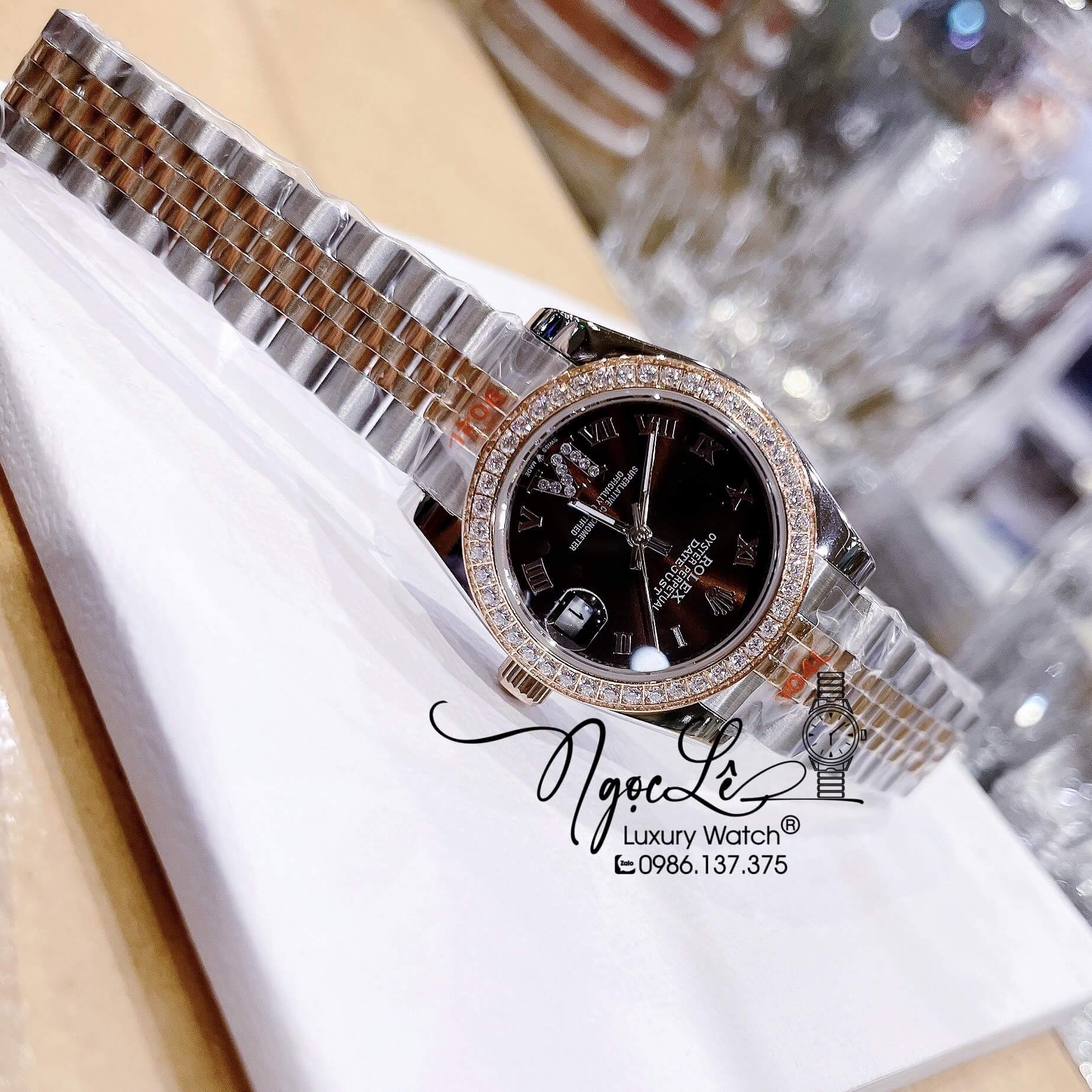 Đồng Hồ Nữ Rolex Datejust Máy Pin Dây Kim Loại Demi Rose Mặt Nâu Đính Đá 32mm