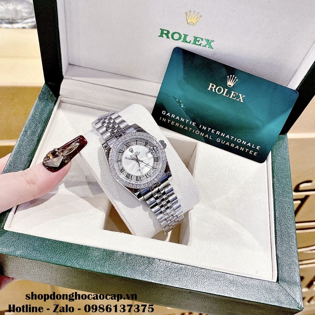 Đồng Hồ Rolex Datejust Nữ Màu Bạc Mặt Số La Mã Viền Đá 32mm