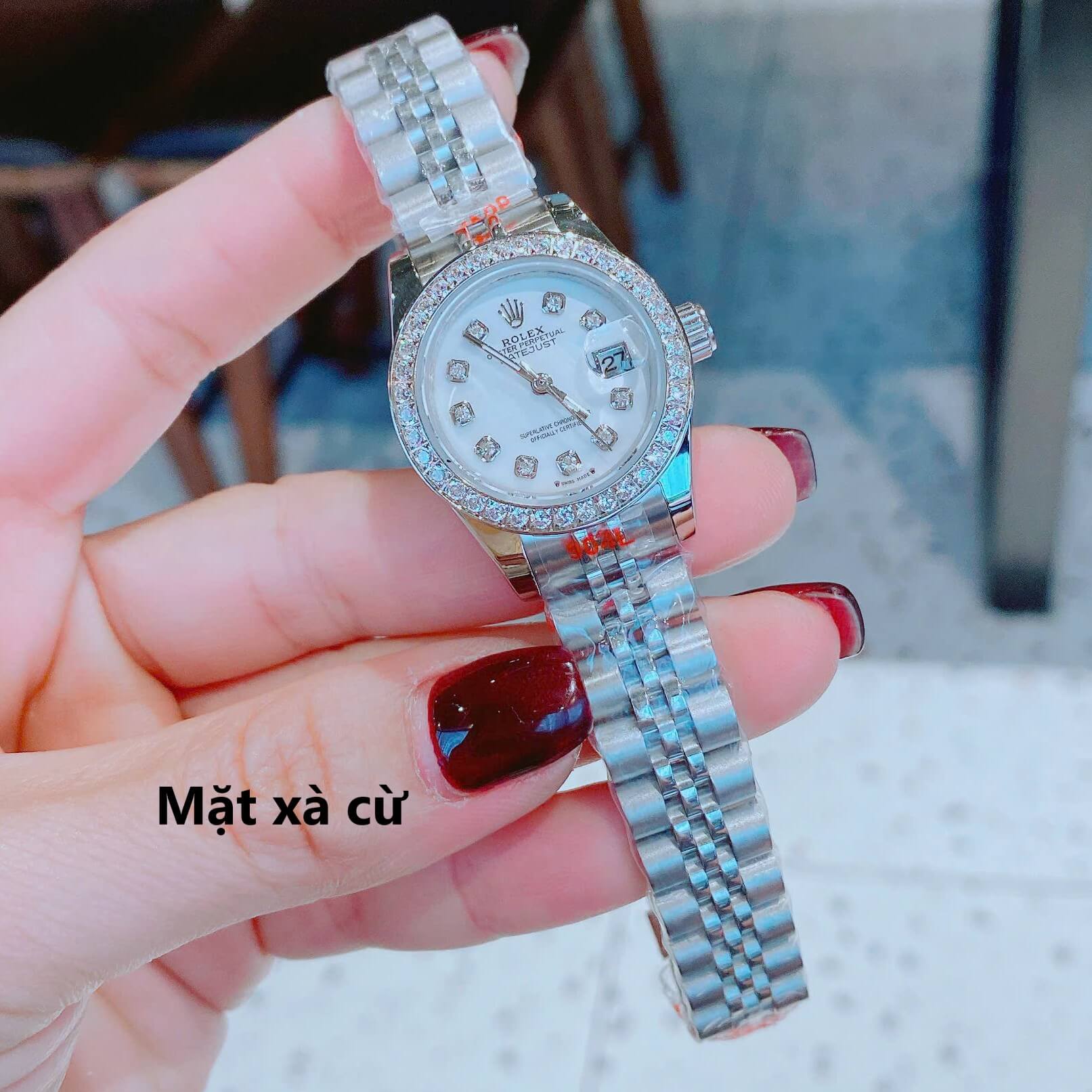 Đồng Hồ Nữ RoLex Datejust Máy Pin Size 28mm – Dây Bạc Mặt Trắng Xà Cừ Viền Đính Đá