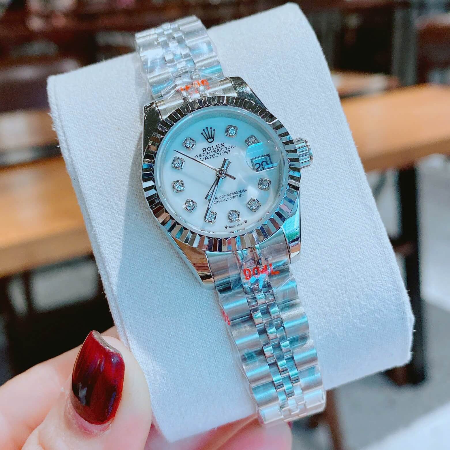 Đồng Hồ Nữ RoLex Datejust Máy Pin Size 28mm – Màu Bạc Mặt Trắng Xà Cừ Vành Khía