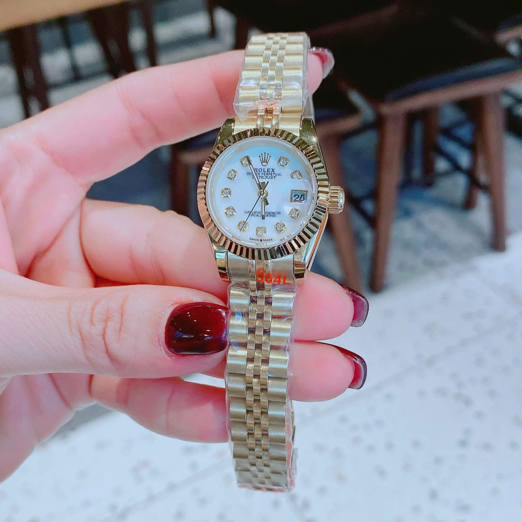Đồng Hồ Nữ RoLex Datejust Máy Pin Size 28mm – Màu Vàng Gold Mặt Trắng Xà Cừ Vành Khía