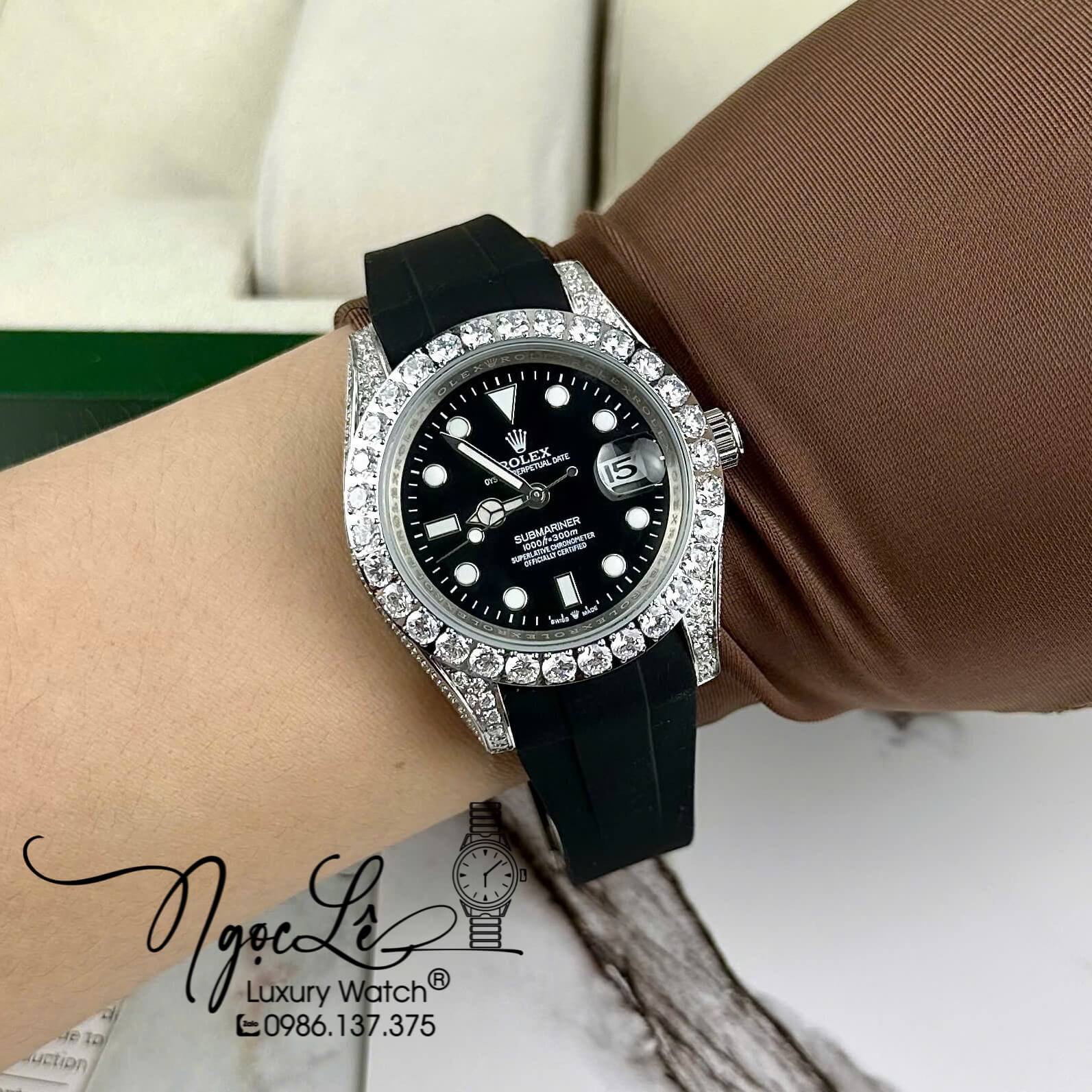 Đồng Hồ Rolex Submariner Automatic Nam Dây Cao Su Đen Đính Đá Vỏ Silver Size 41mm