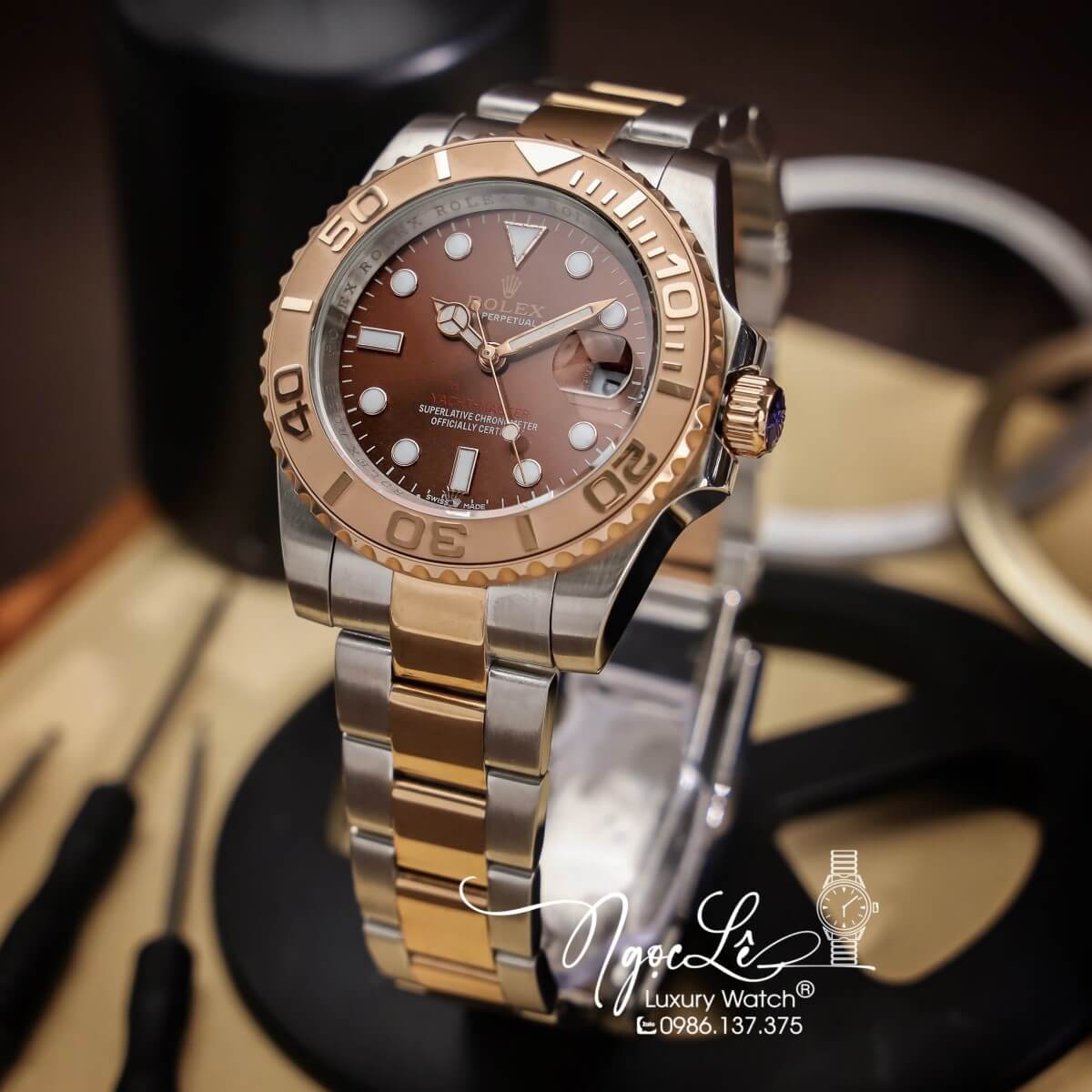 Đồng Hồ Rolex Yacht Master Automatic Nam Dây Kim Loại Demi Rose Mặt Nâu 40mm