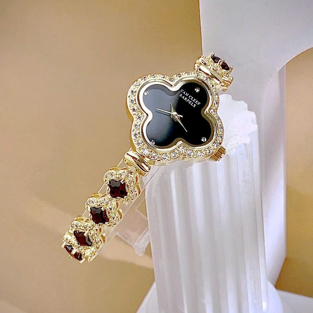 Đồng Hồ Van Cleef & Arpels Nữ Dây Lắc Tay Cỏ 4 Lá Vỏ Vàng Hoa Đen Size 27mm
