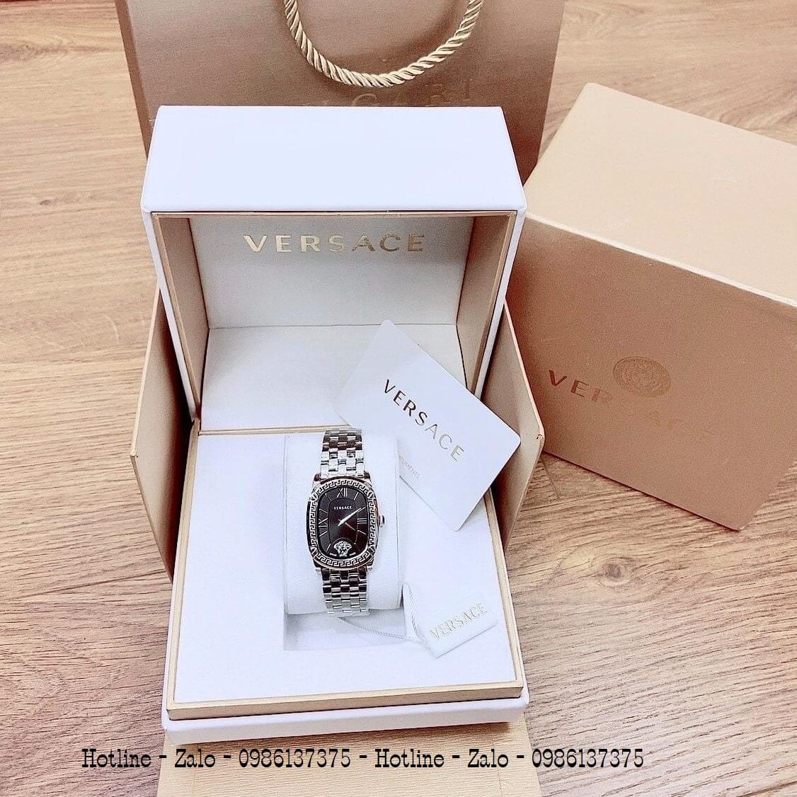 Đồng Hồ Nữ Versace Couture Bạc Mặt Đen 30x37mm