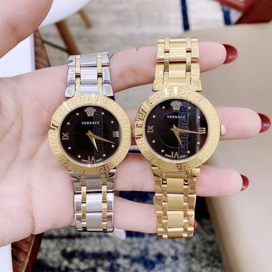 Đồng Hồ Versace Daphnis Nữ Dây Kim Loại Vàng Gold Mặt Đen Size 35mm