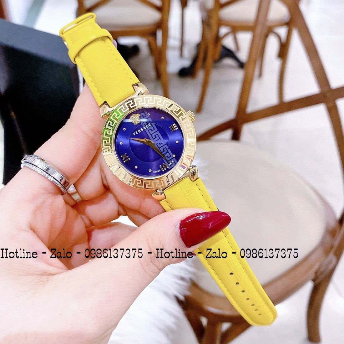 Đồng Hồ Nữ Versace Daphnis Dây Da Vàng Mặt Xanh 35mm