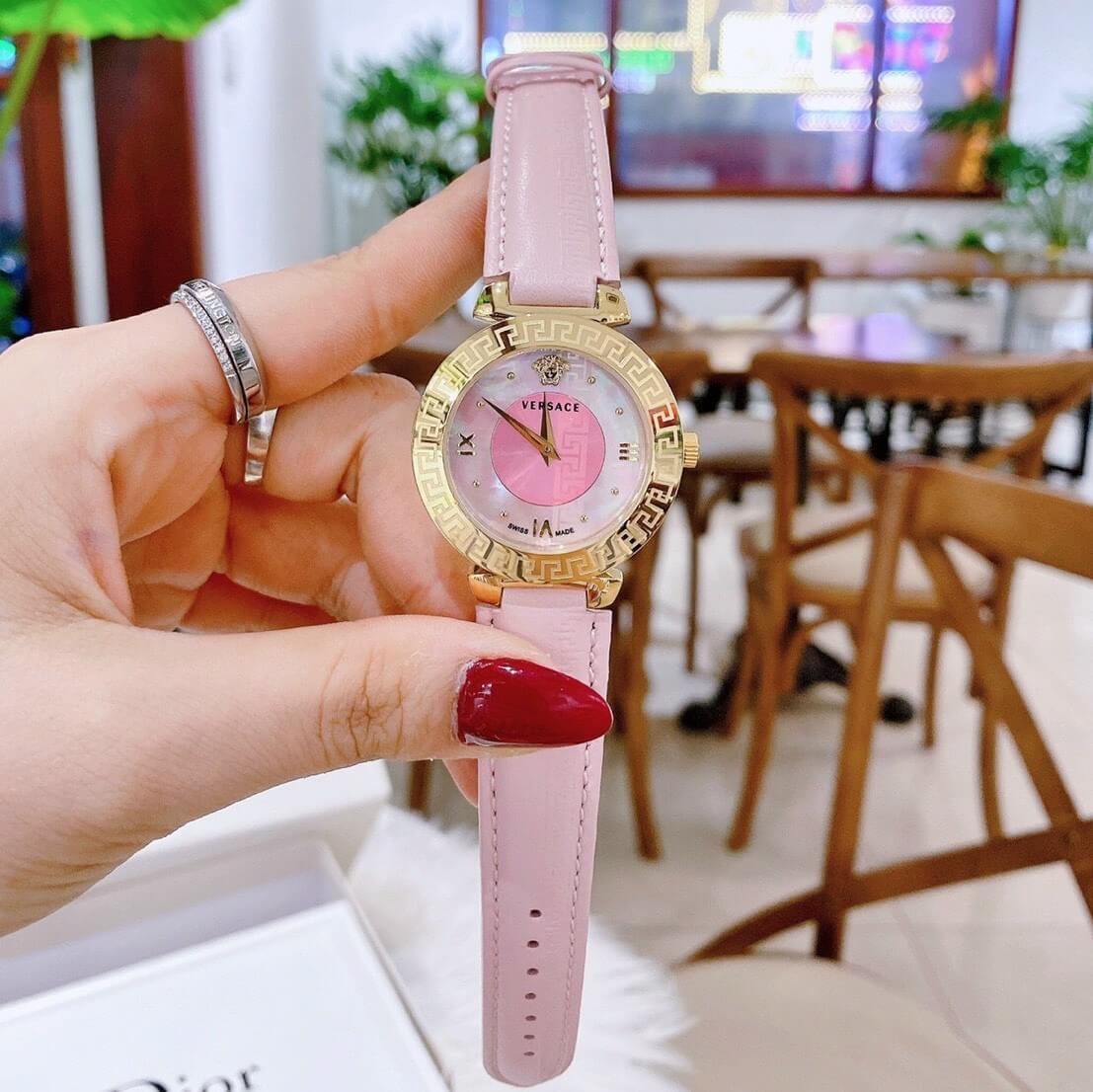 Đồng Hồ Nữ Versace Daphnis Dây Da Hồng Gold 35mm