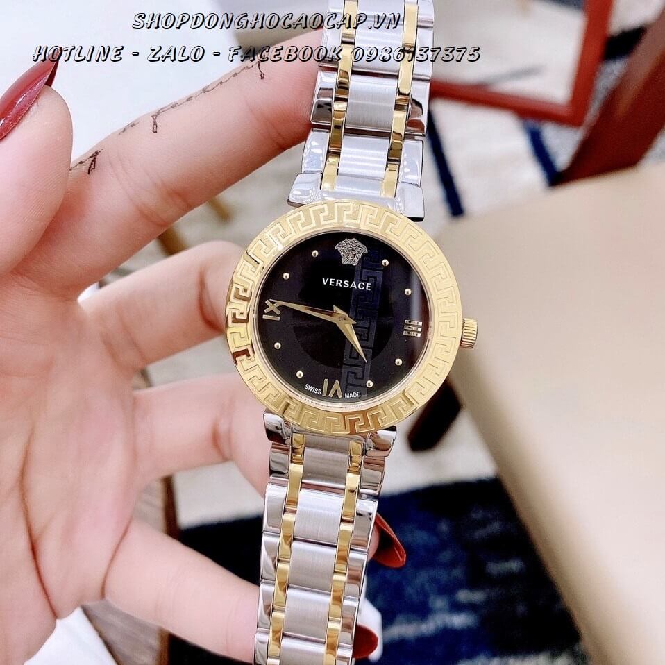 Đồng Hồ Versace Daphnis Nữ Dây Thép 35mm (Demi Mặt Đen)