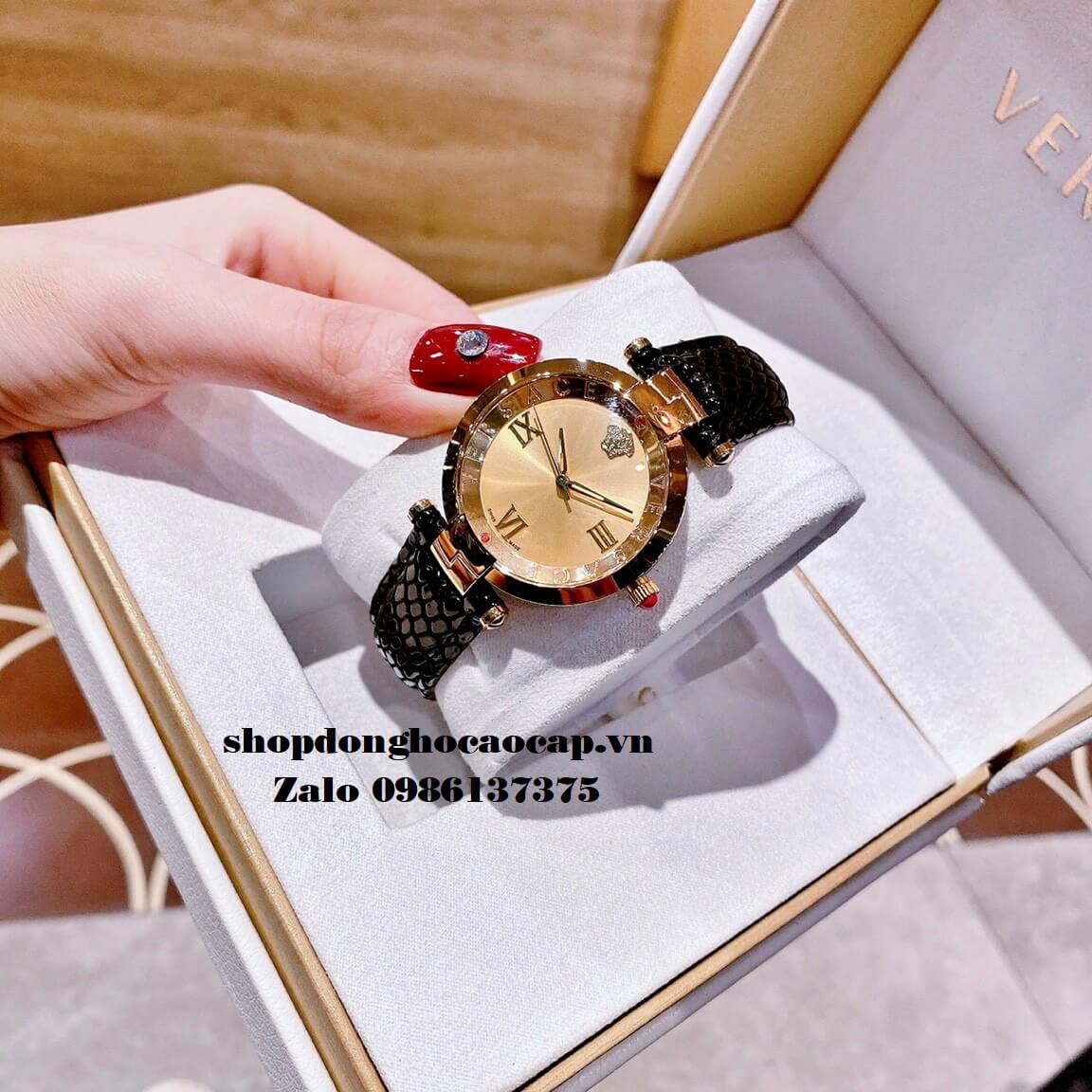 Đồng Hồ Nữ Versace Revive Dây Da Đen 35mm Gold