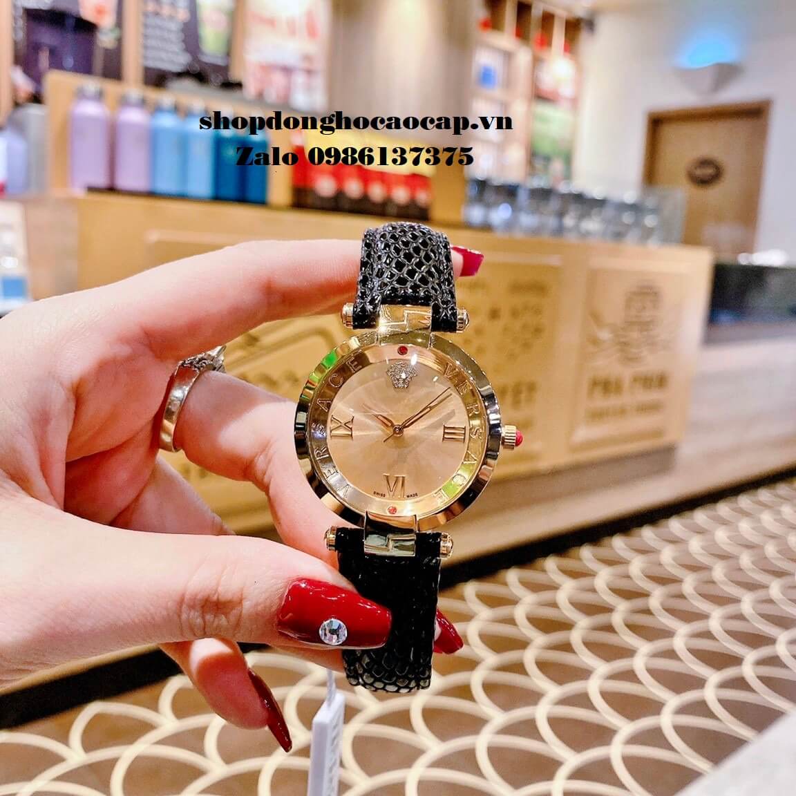 Đồng Hồ Nữ Versace Revive Dây Da Đen 35mm Gold