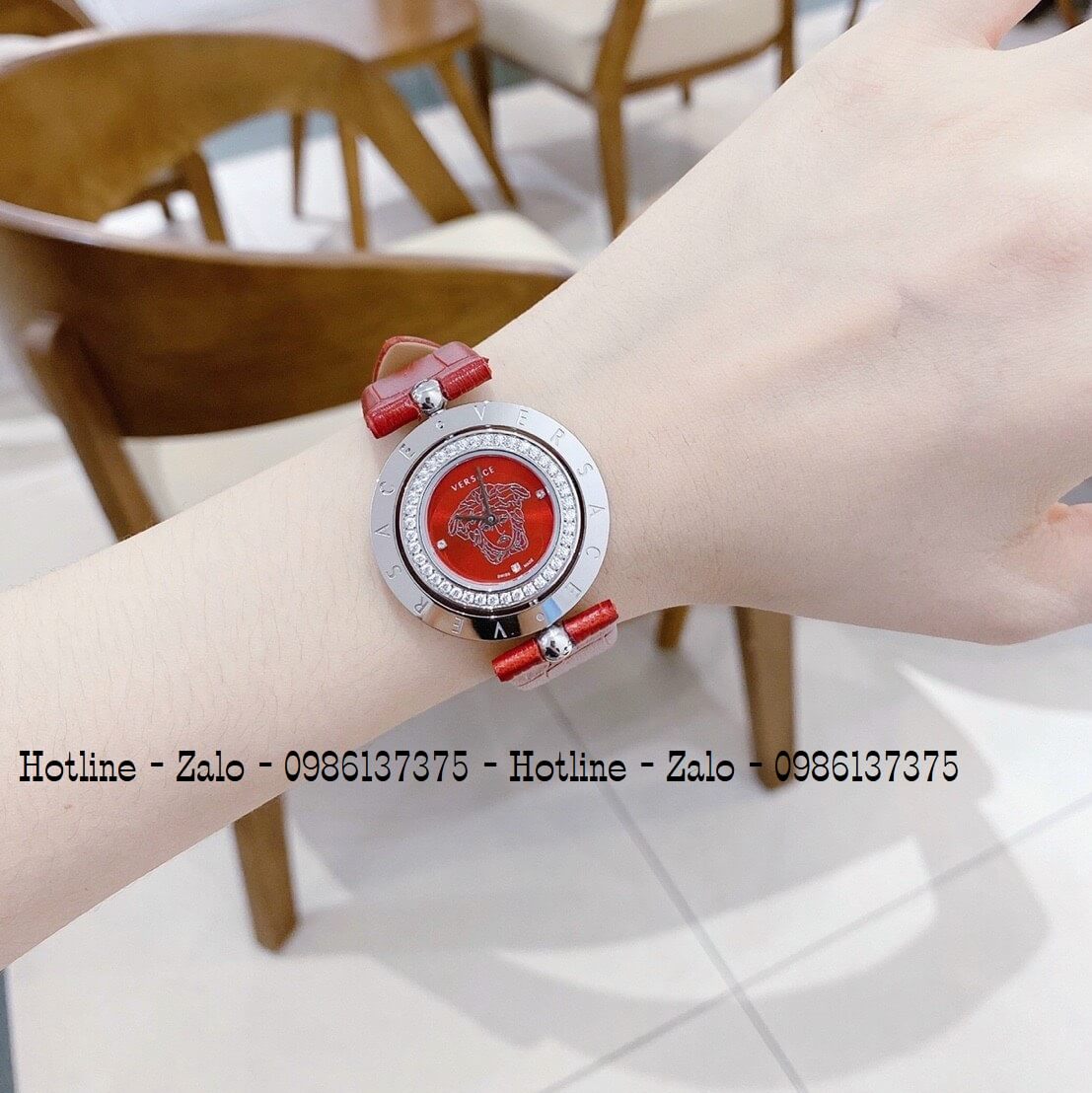 Đồng Hồ Versace Eon Nữ Dây Da Đỏ Silver Mặt Xoay 34mm