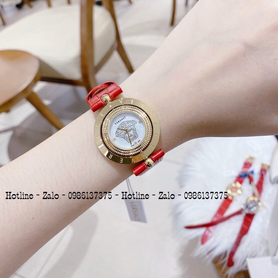Đồng Hồ Versace Eon Nữ Dây Da Đỏ Gold Mặt Trắng Xoay 34mm