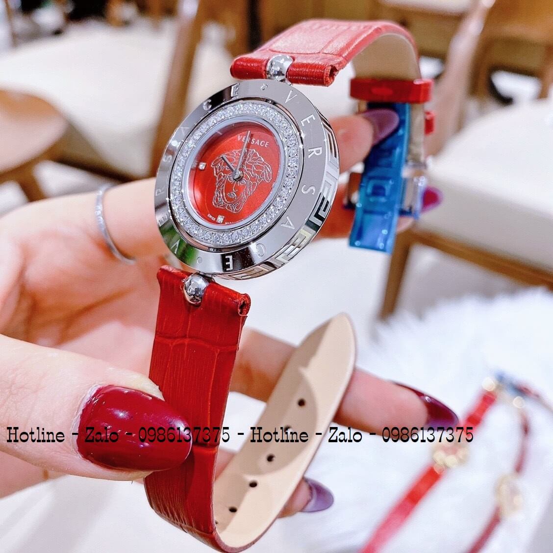 Đồng Hồ Versace Eon Nữ Dây Da Đỏ Silver Mặt Xoay 34mm