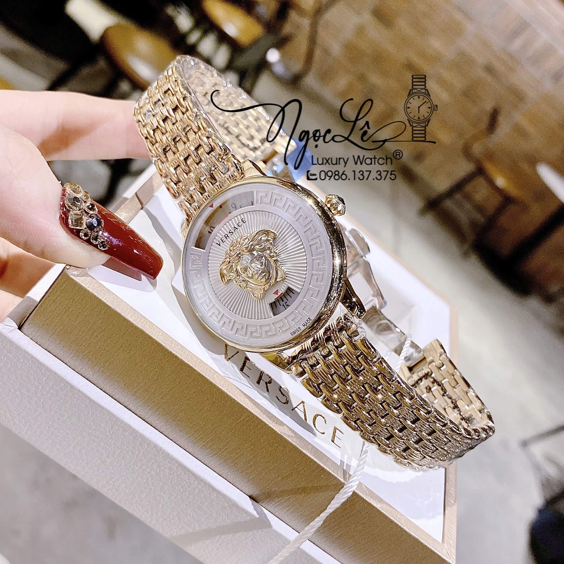 Đồng Hồ Nữ Versace Medusa Icon Dây Kim Loại Vàng Mặt Trắng Size 38mm