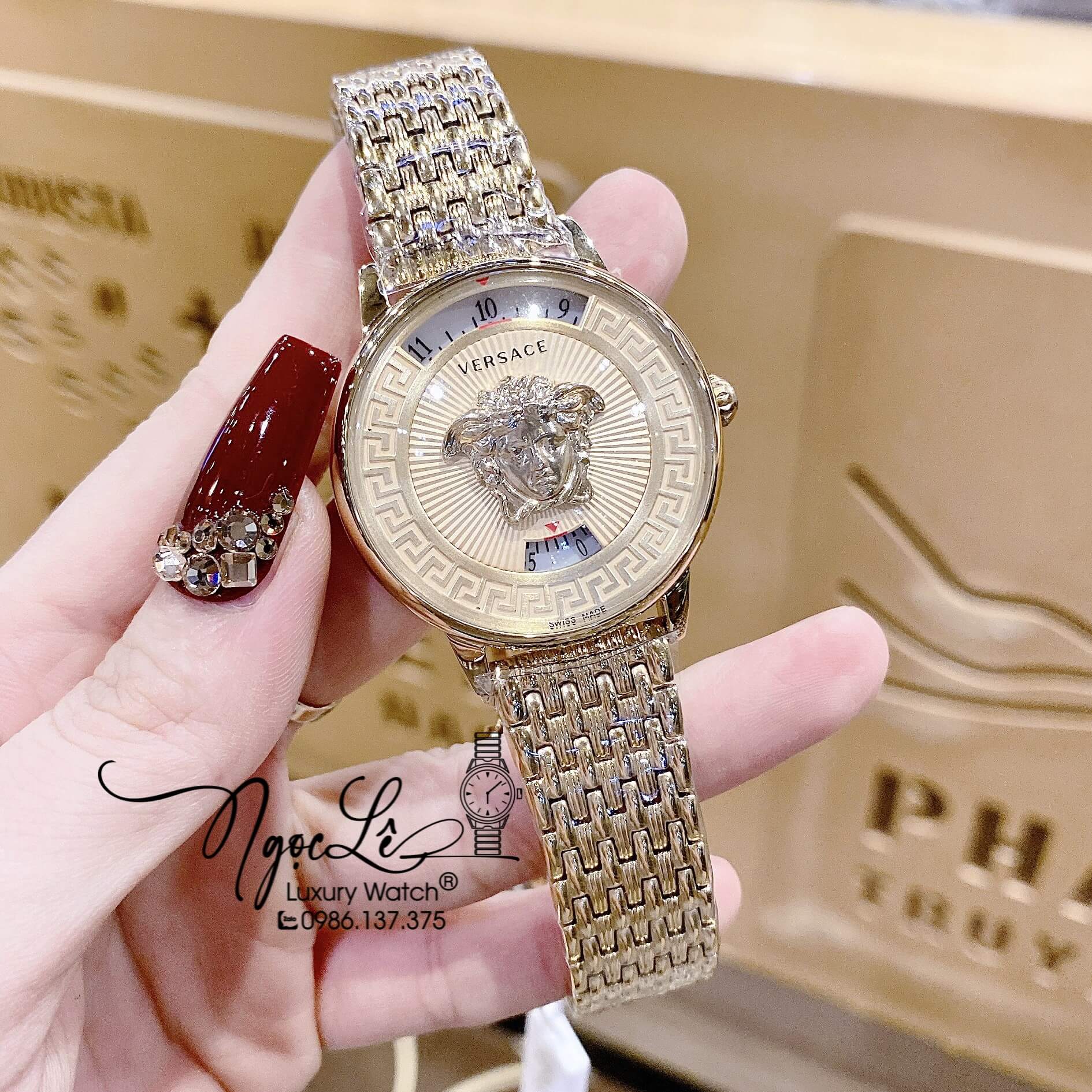 Đồng Hồ Nữ Versace Medusa Icon Dây Kim Loại Vàng Mặt Vàng Size 38mm