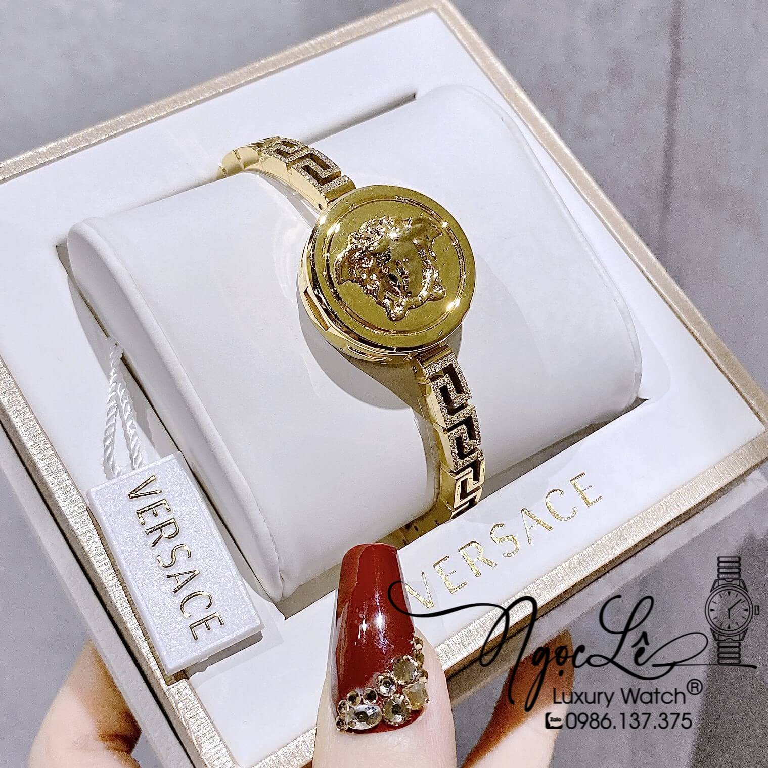 Đồng Hồ Nữ Versace Medusa Secret Dây Kim Loại Vàng Mặt Trắng Size 25mm