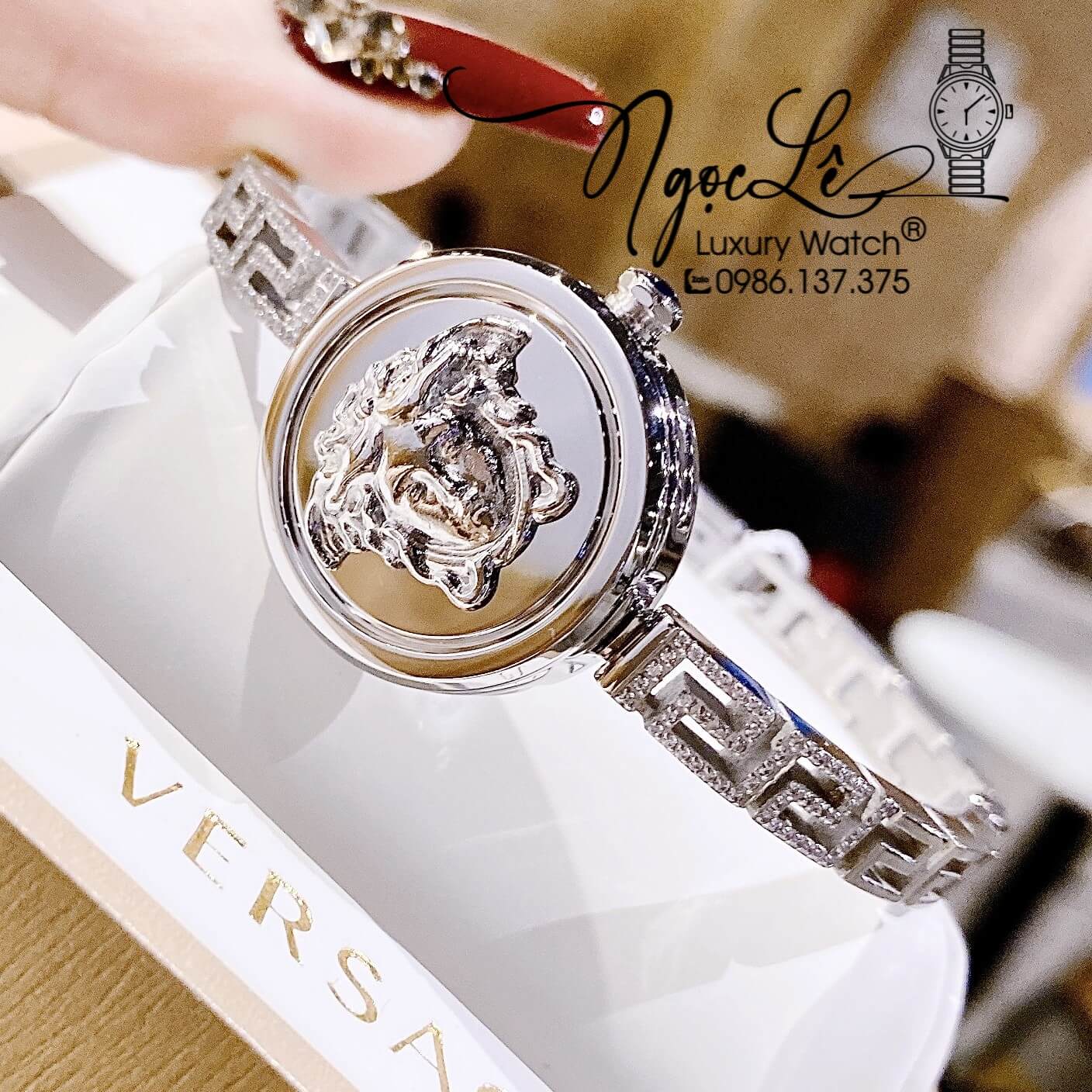 Đồng Hồ Nữ Versace Medusa Secret Dây Kim Loại Bạc Mặt Trắng Size 25mm