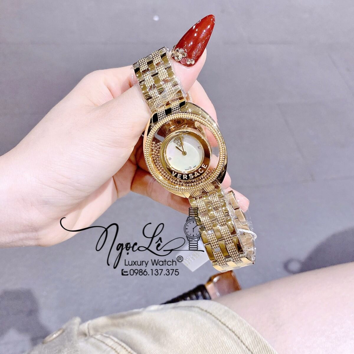 Đồng Hồ Versace Nữ - Versace Destiny Quartz Thụy Sĩ Dây Vàng Mặt Trắng Oval Size 37mm