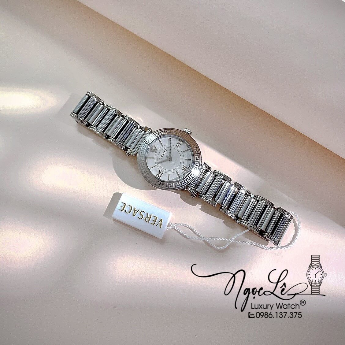 Đồng Hồ Nữ Versace Tribute Dây Kim Loại Bạc Mặt Trắng 35mm