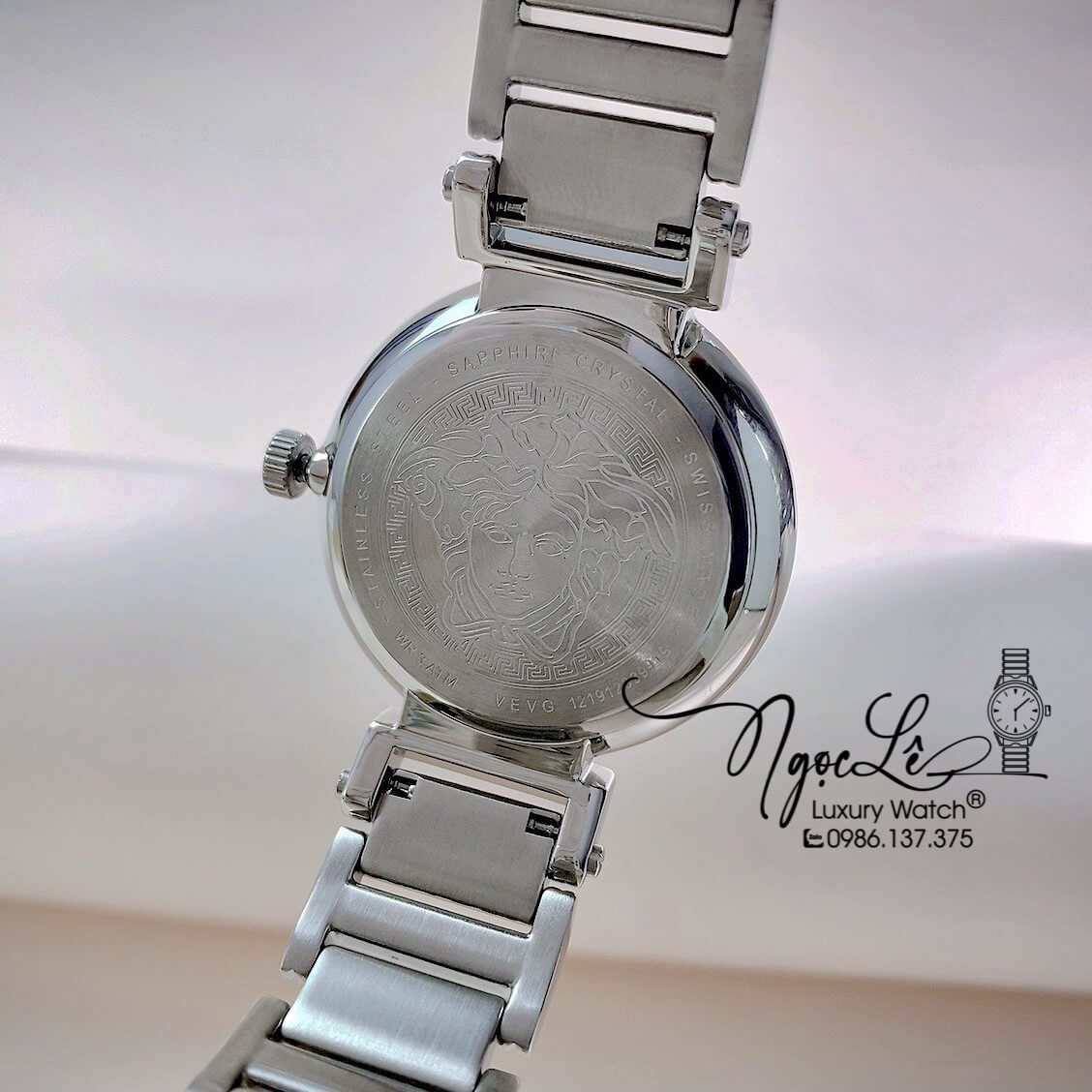 Đồng Hồ Nữ Versace Tribute Dây Kim Loại Bạc Mặt Trắng 35mm