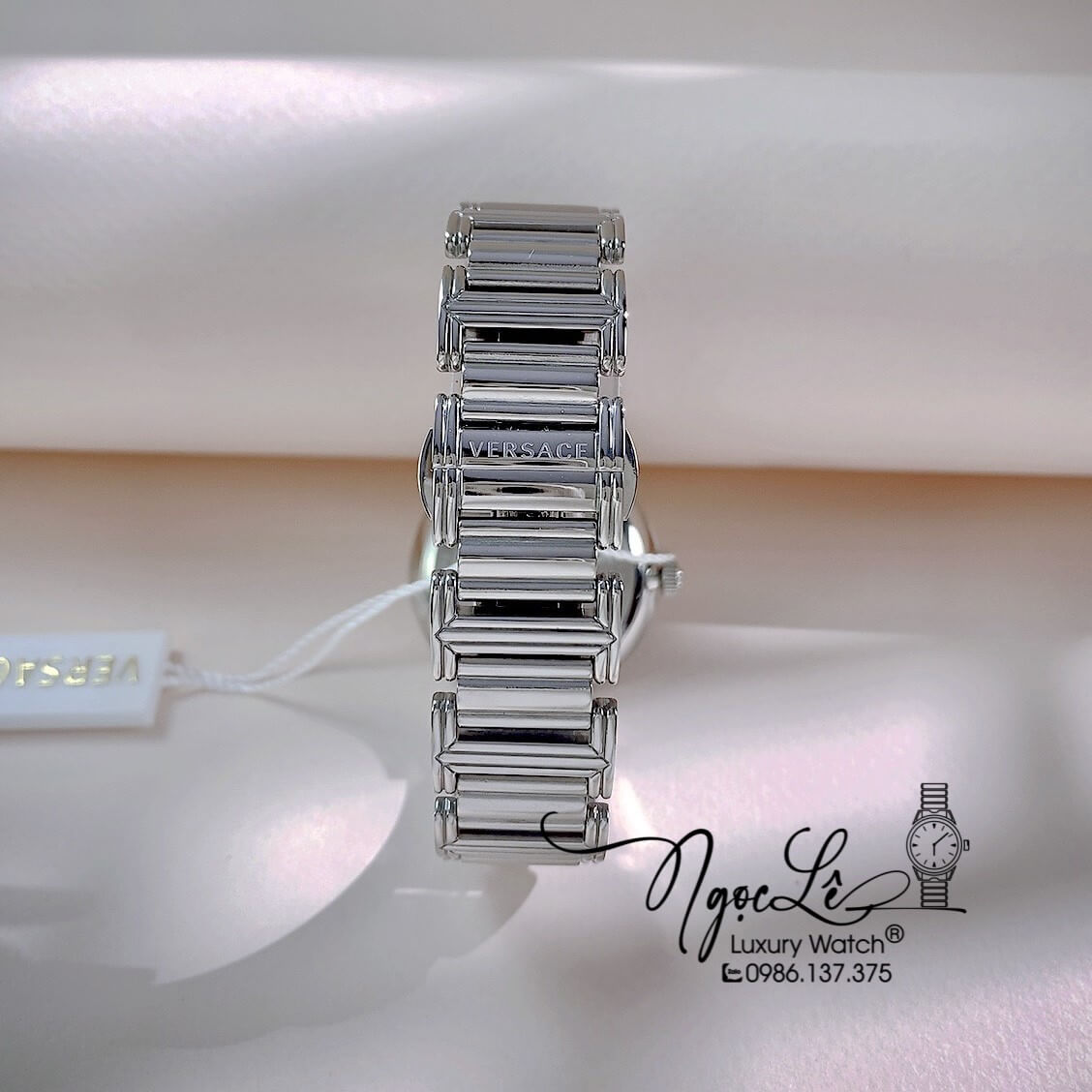 Đồng Hồ Nữ Versace Tribute Dây Kim Loại Bạc Mặt Đen 35mm